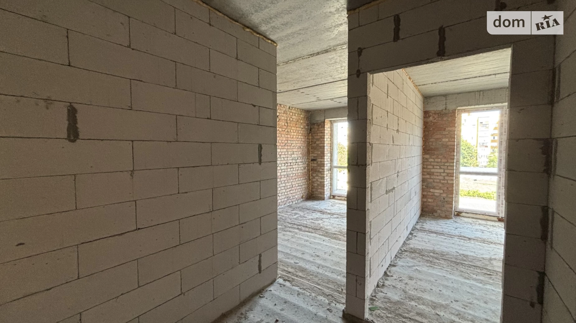 Продается 1-комнатная квартира 41 кв. м в Ужгороде, ул. Тлехаса, 19 корпус 6 - фото 5