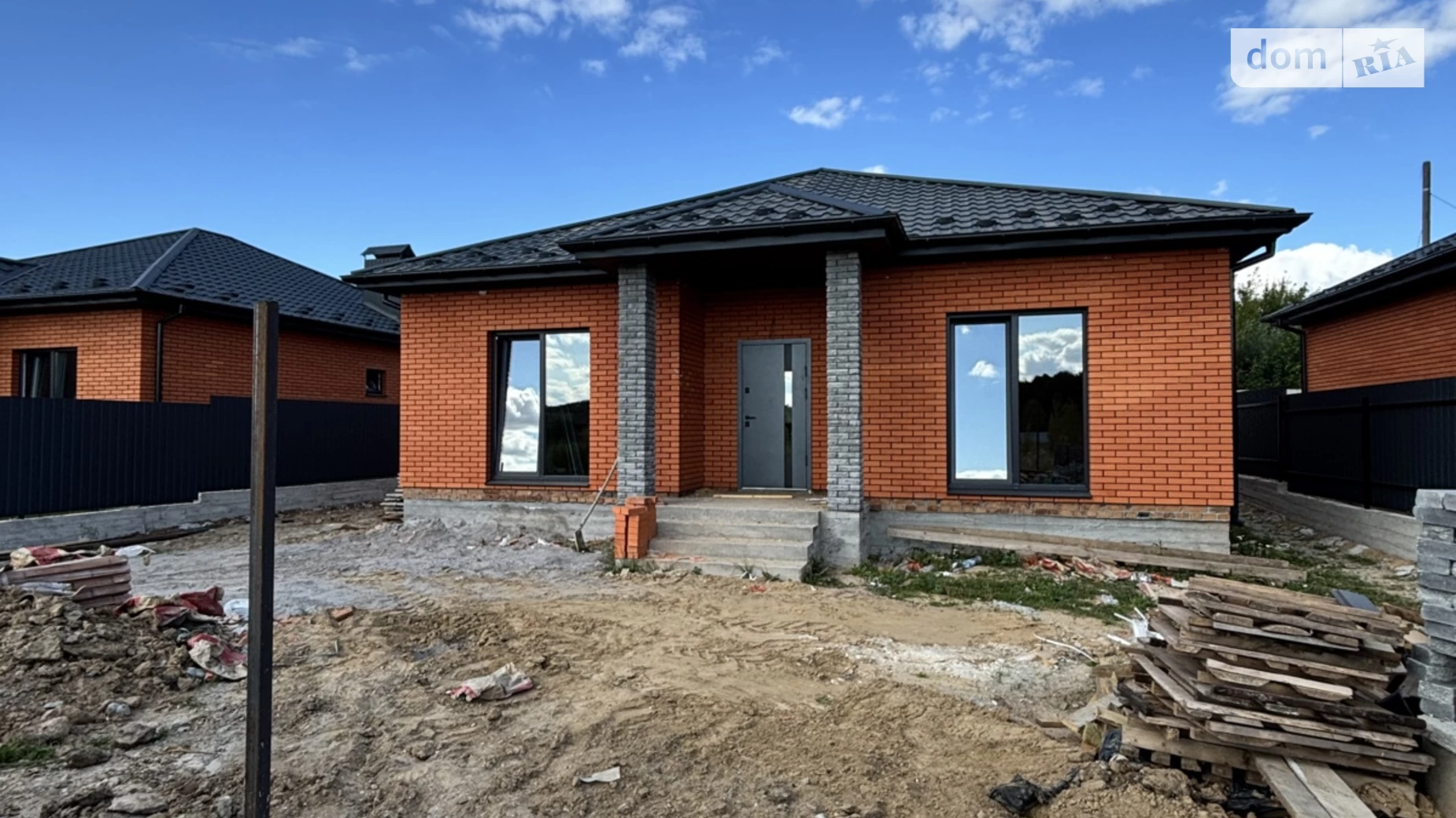 Продается одноэтажный дом 120 кв. м с мансардой, цена: 77000 $ - фото 2