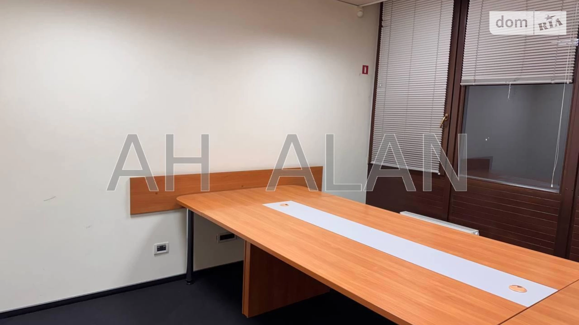 Сдается в аренду офис 127.4 кв. м в бизнес-центре, цена: 3048 $ - фото 3