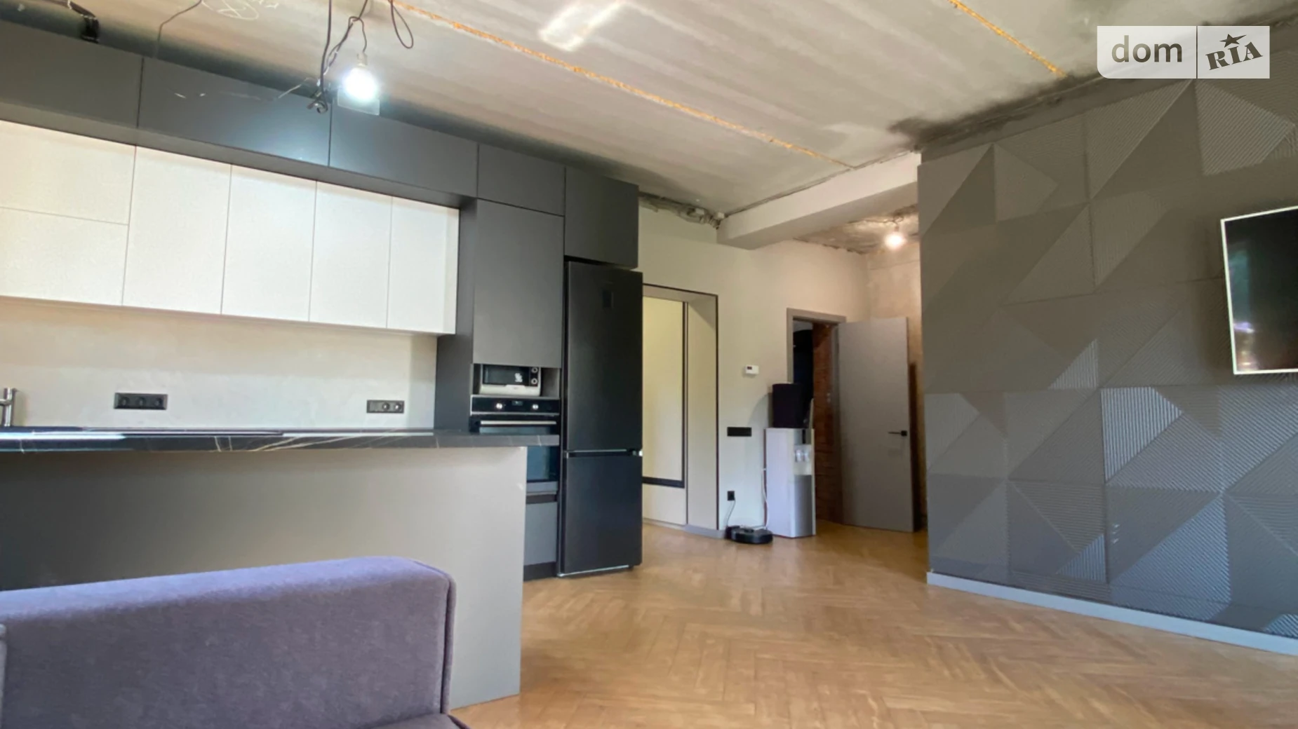Продается дом на 2 этажа 201 кв. м с подвалом, цена: 165000 $ - фото 2