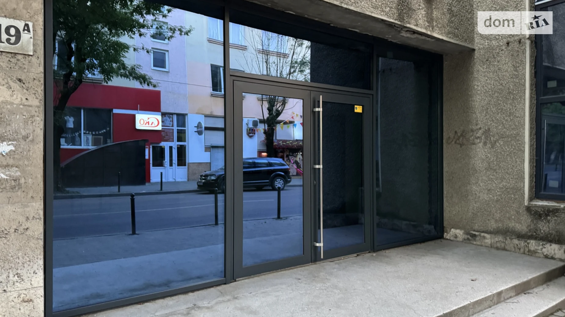 Продается офис 2150 кв. м в бизнес-центре, цена: 2700000 $ - фото 2