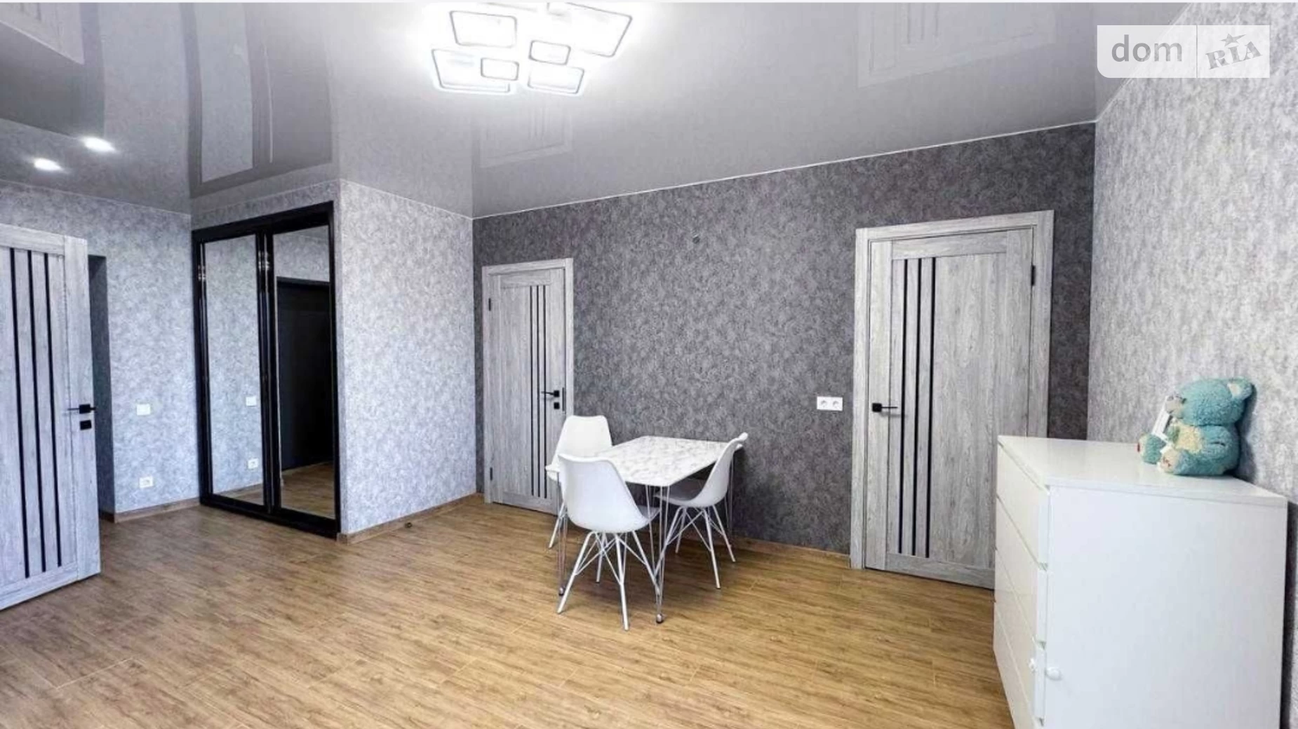 Продается 1-комнатная квартира 56.3 кв. м в Днепре, ул. Мандрыковская, 234 - фото 2