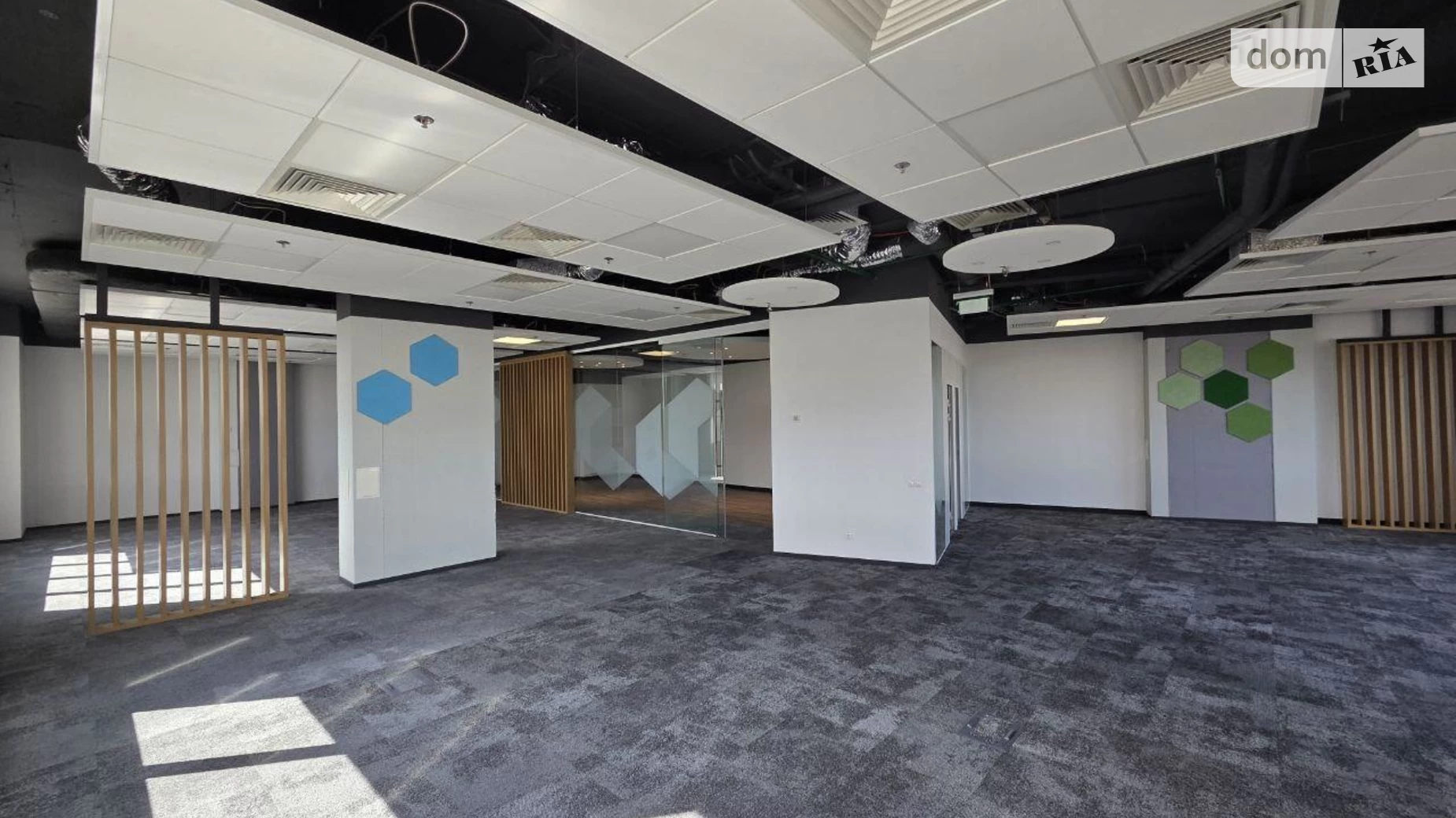Сдается в аренду офис 640 кв. м в бизнес-центре, цена: 17800 $ - фото 3