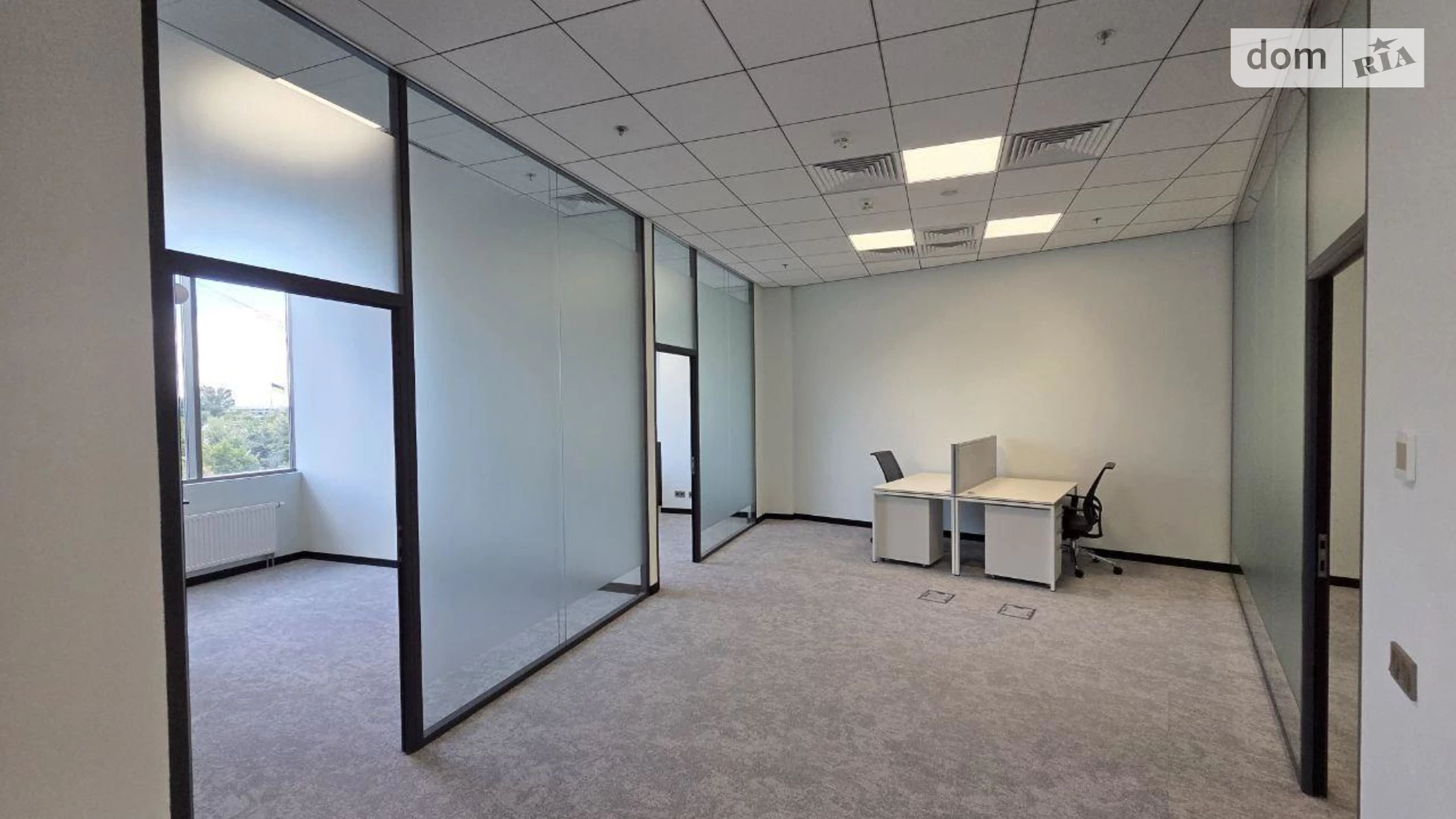 Сдается в аренду офис 240 кв. м в бизнес-центре, цена: 8000 $ - фото 4
