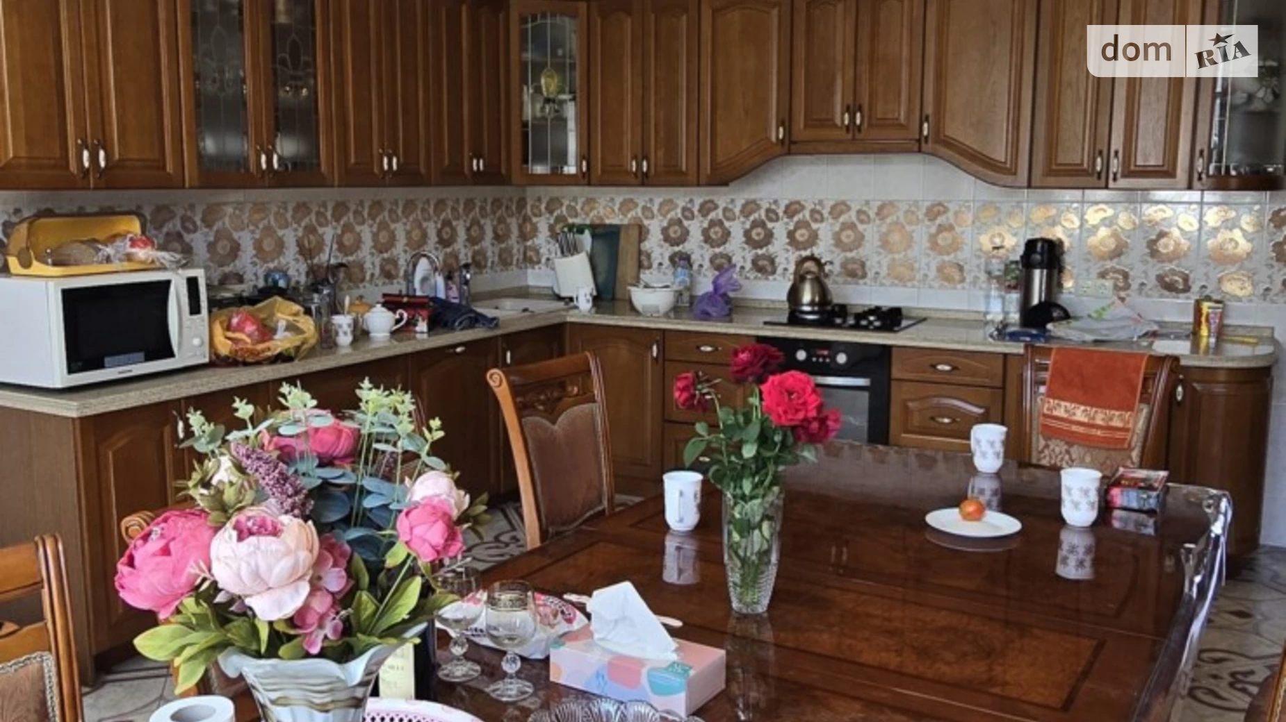 Продается дом на 2 этажа 341 кв. м с камином, цена: 300000 $ - фото 3