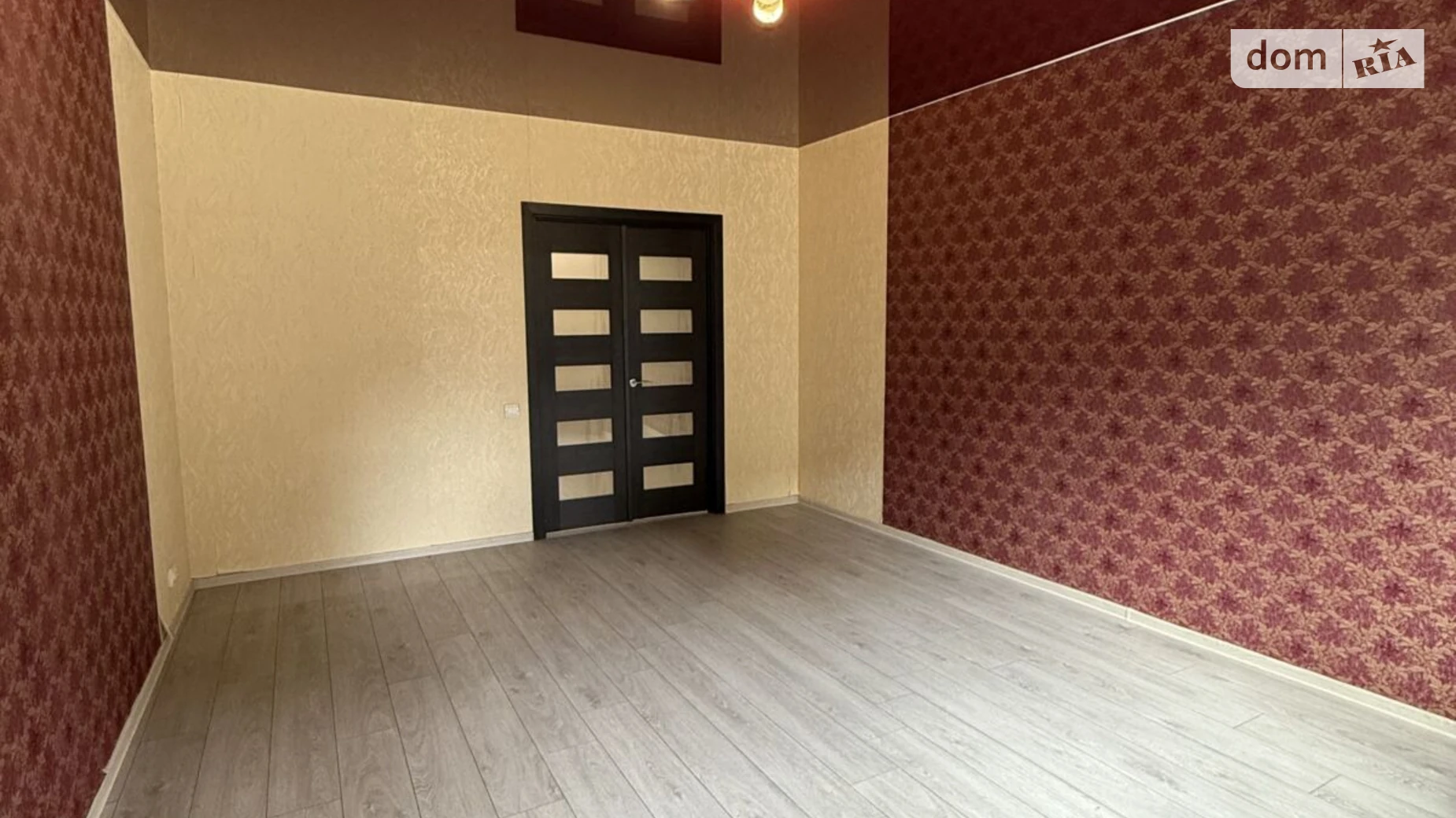 Продается 2-комнатная квартира 76.2 кв. м в, цена: 74500 $ - фото 2