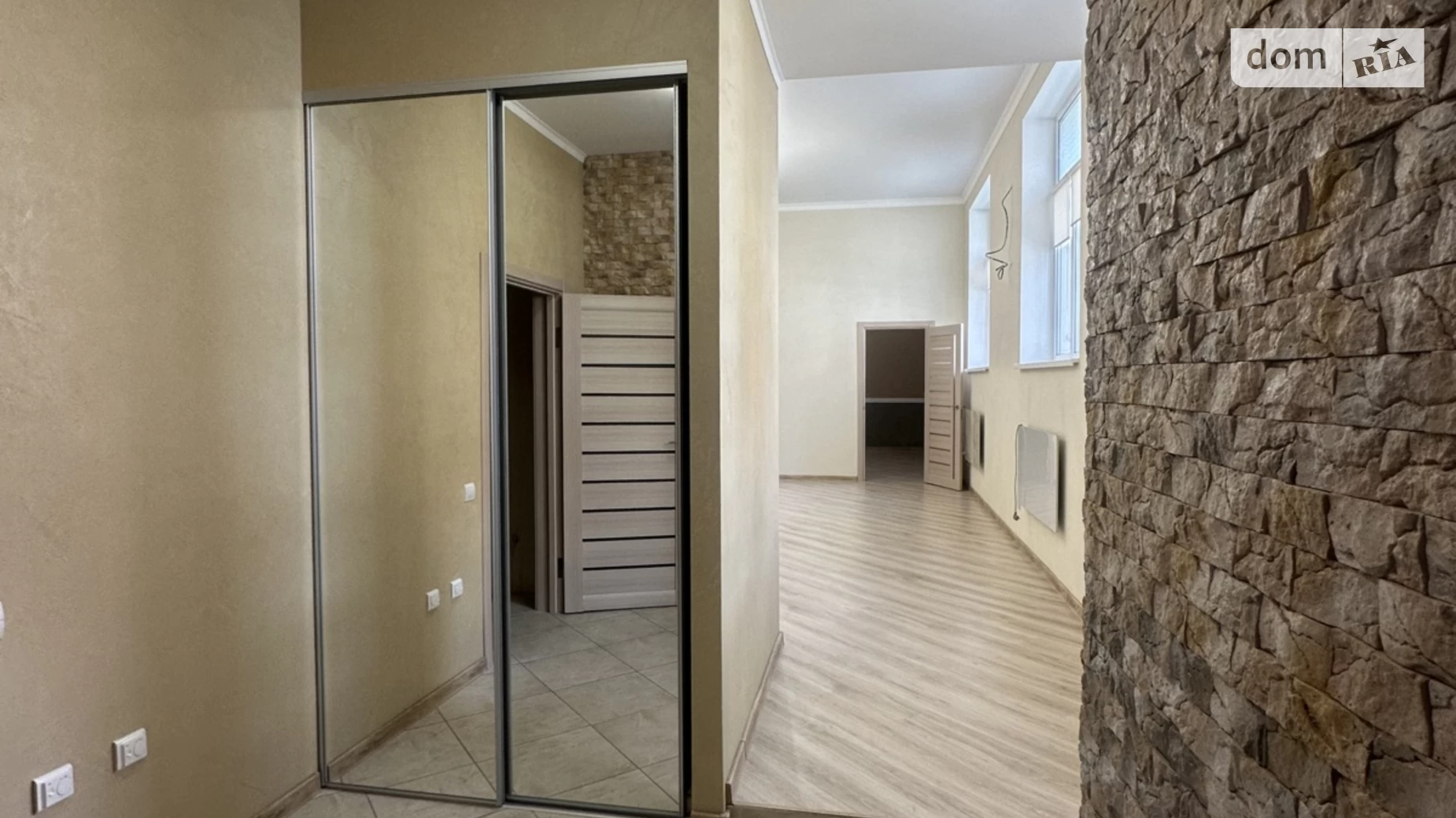 Сдается в аренду офис 190 кв. м в бизнес-центре, цена: 50000 грн - фото 4