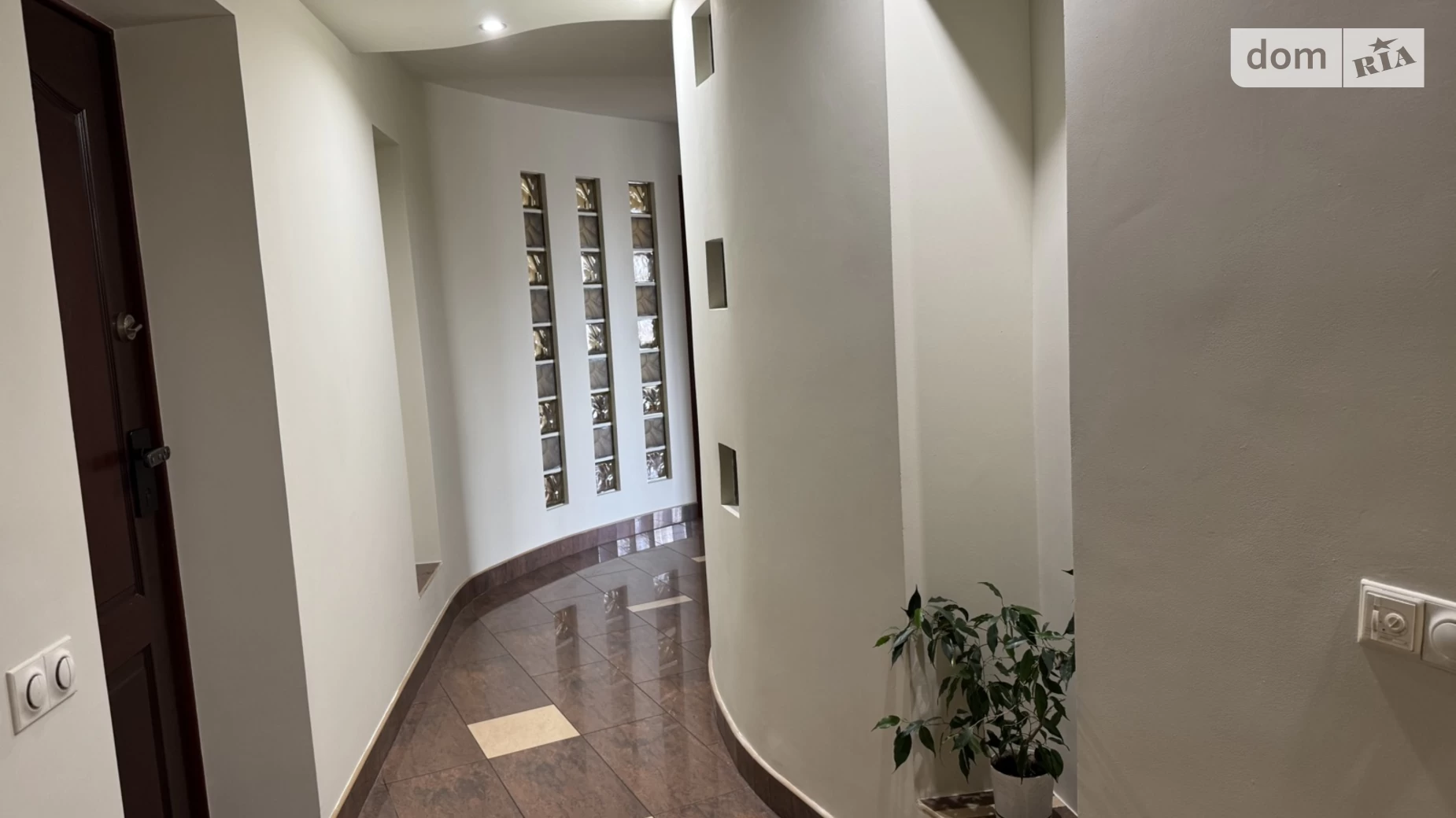 Продается 3-комнатная квартира 116.3 кв. м в Хмельницком, ул. Свободы - фото 2