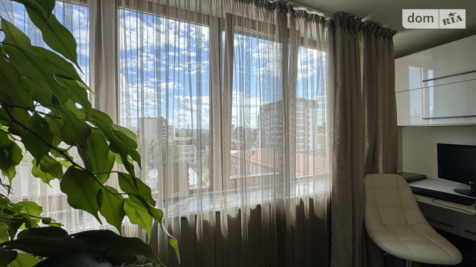 Продается 3-комнатная квартира 116.3 кв. м в Хмельницком, ул. Свободы - фото 3