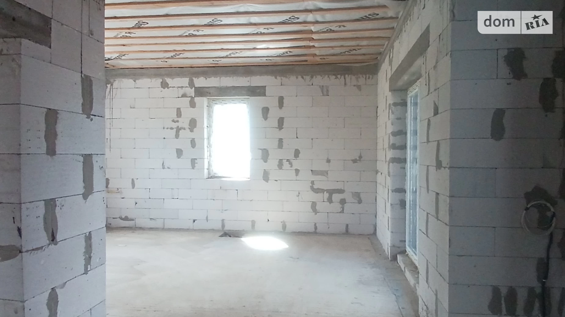 Продается одноэтажный дом 125 кв. м с верандой, цена: 100000 $ - фото 4