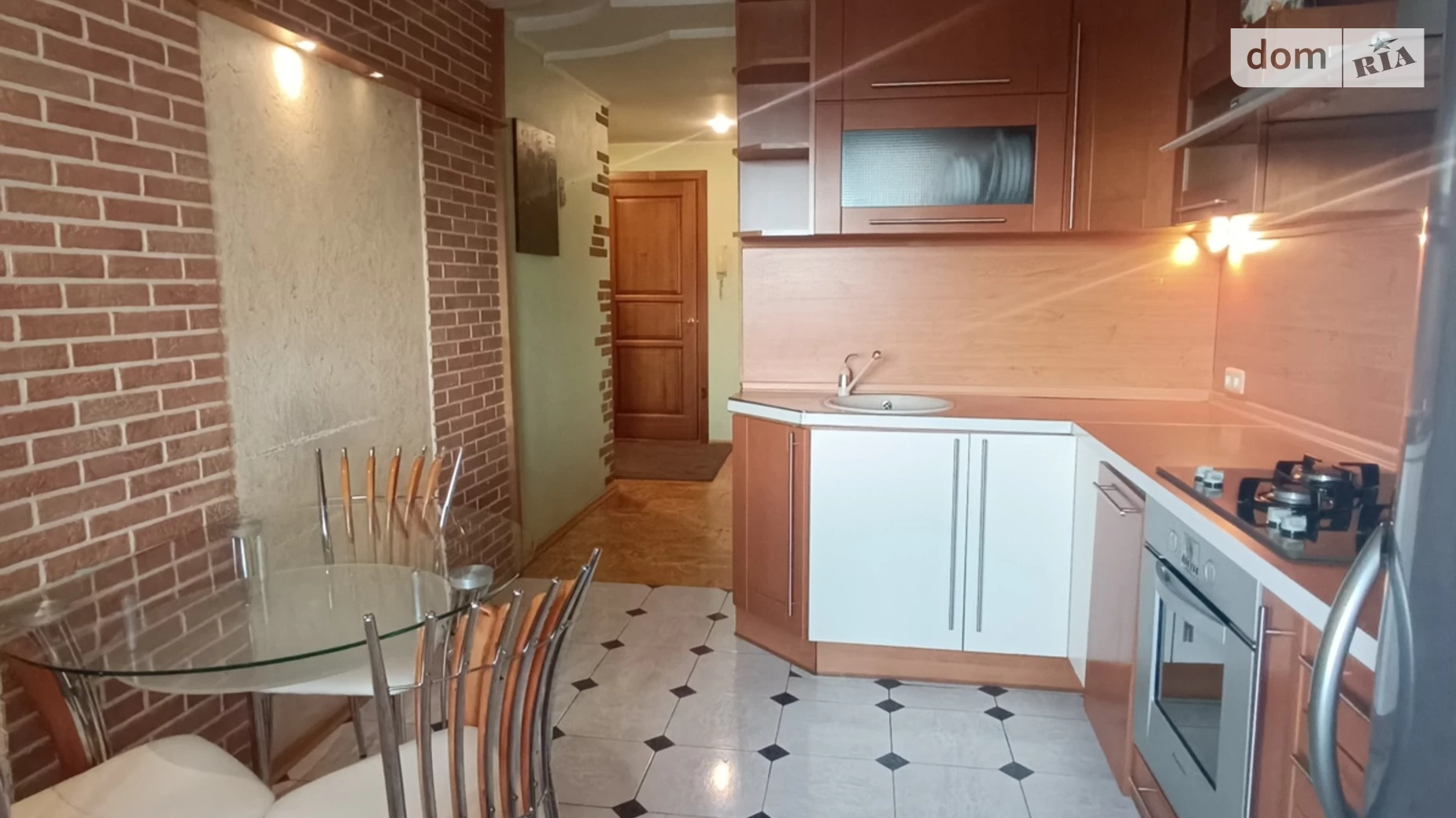 Продается 2-комнатная квартира 57.2 кв. м в Чернигове, просп. Победы - фото 2