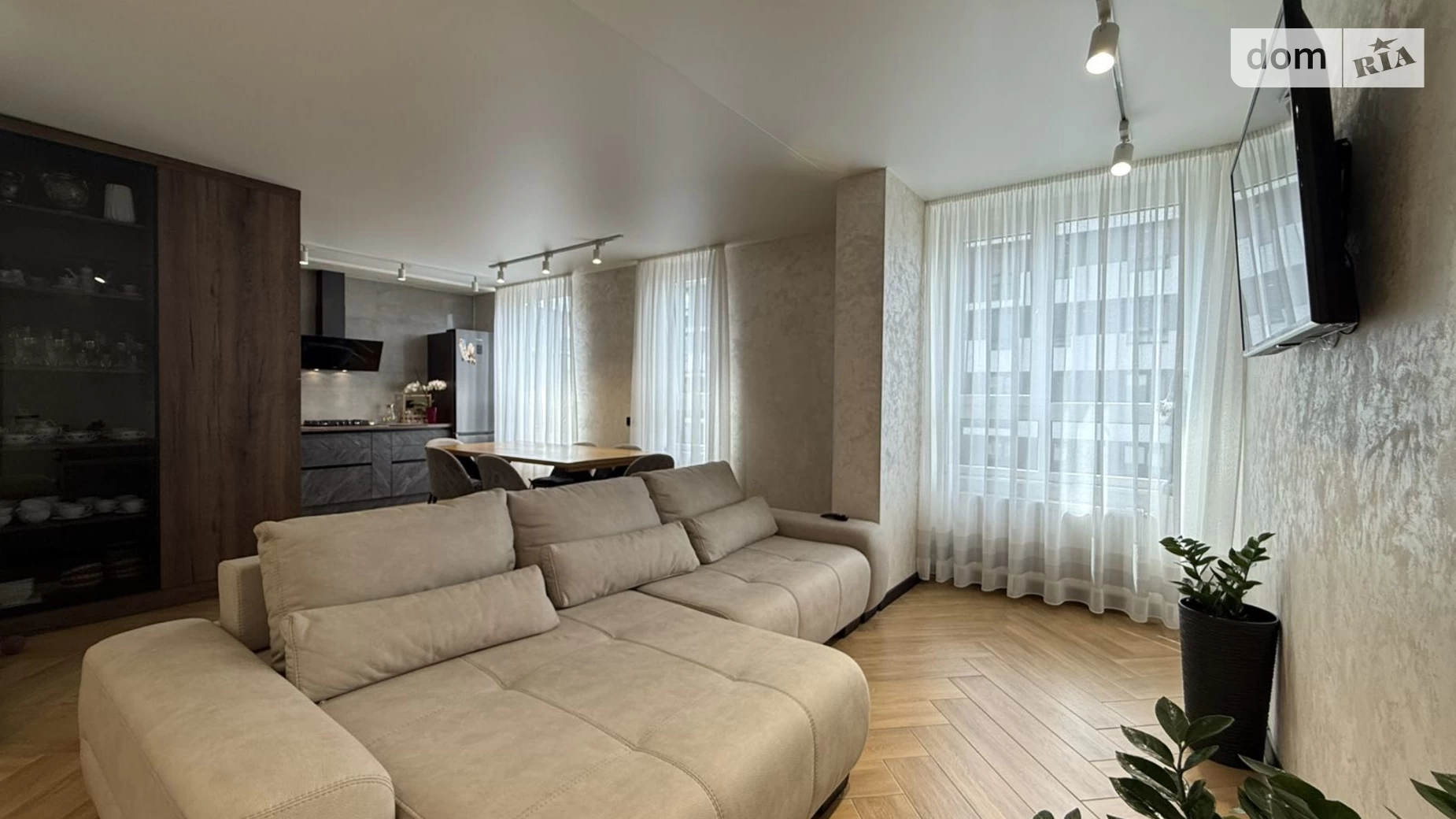Продается 2-комнатная квартира 82.4 кв. м в Львове, ул. Топольная - фото 2