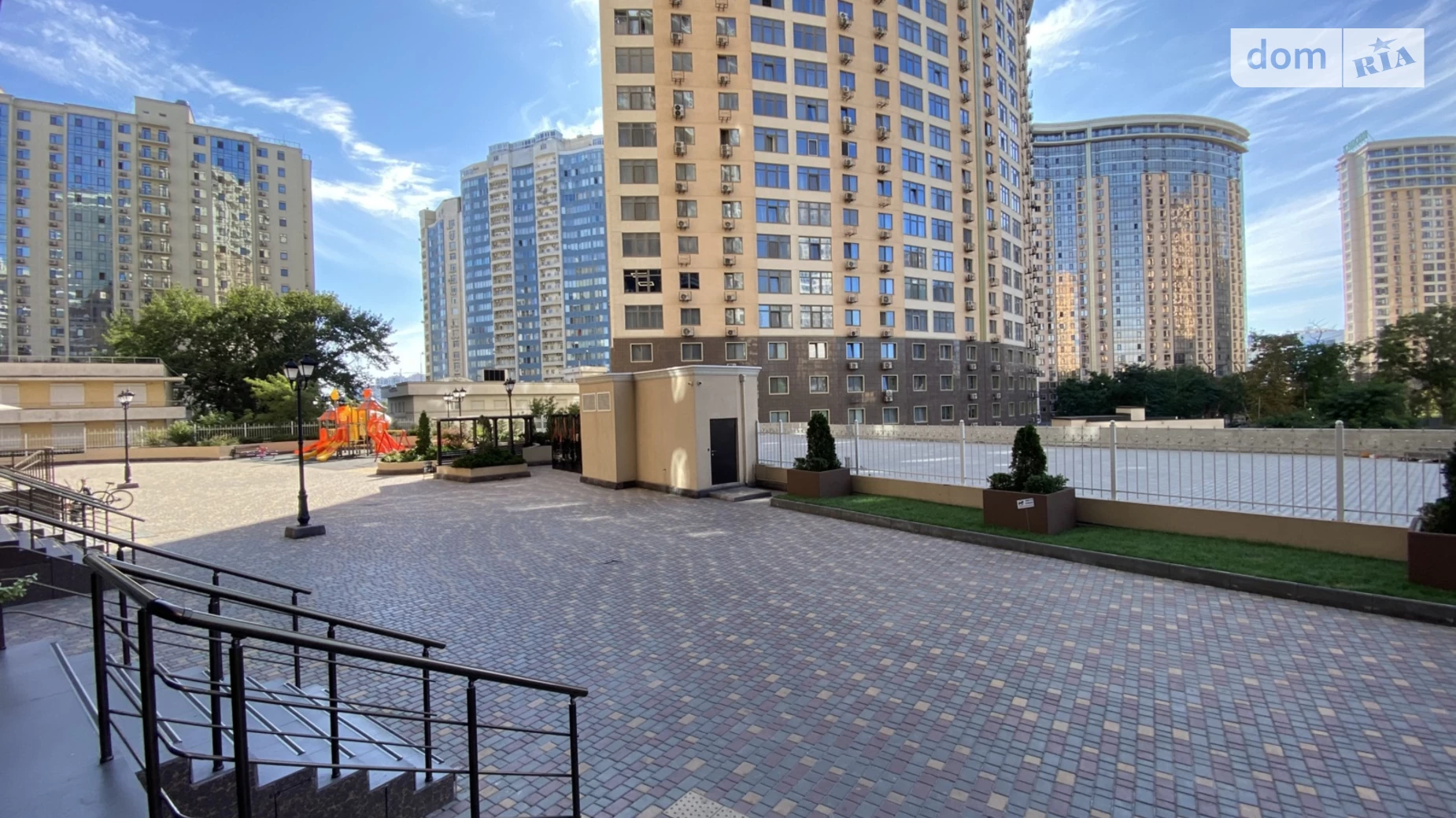 Продается 1-комнатная квартира 45 кв. м в Одессе, ул. Генуэзская - фото 2