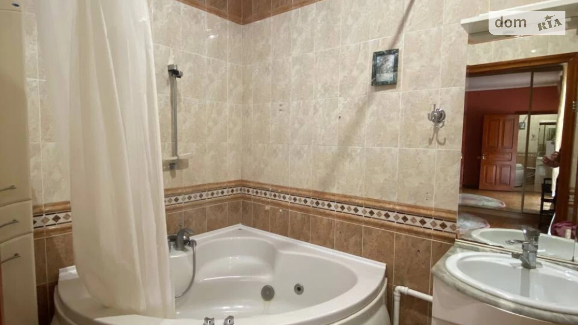 Продается дом на 2 этажа 306 кв. м с баней/сауной, цена: 170000 $ - фото 4