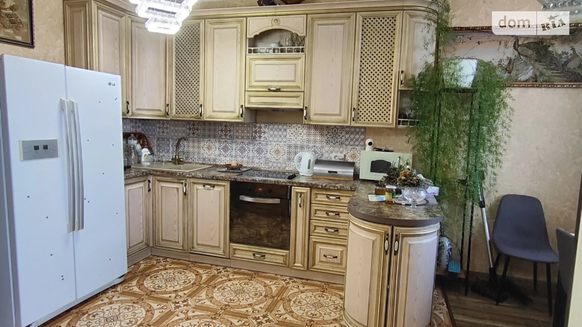 Продается 1-комнатная квартира 50 кв. м в Одессе, ул. Люстдорфская дорога, 55 корпус 1 - фото 2