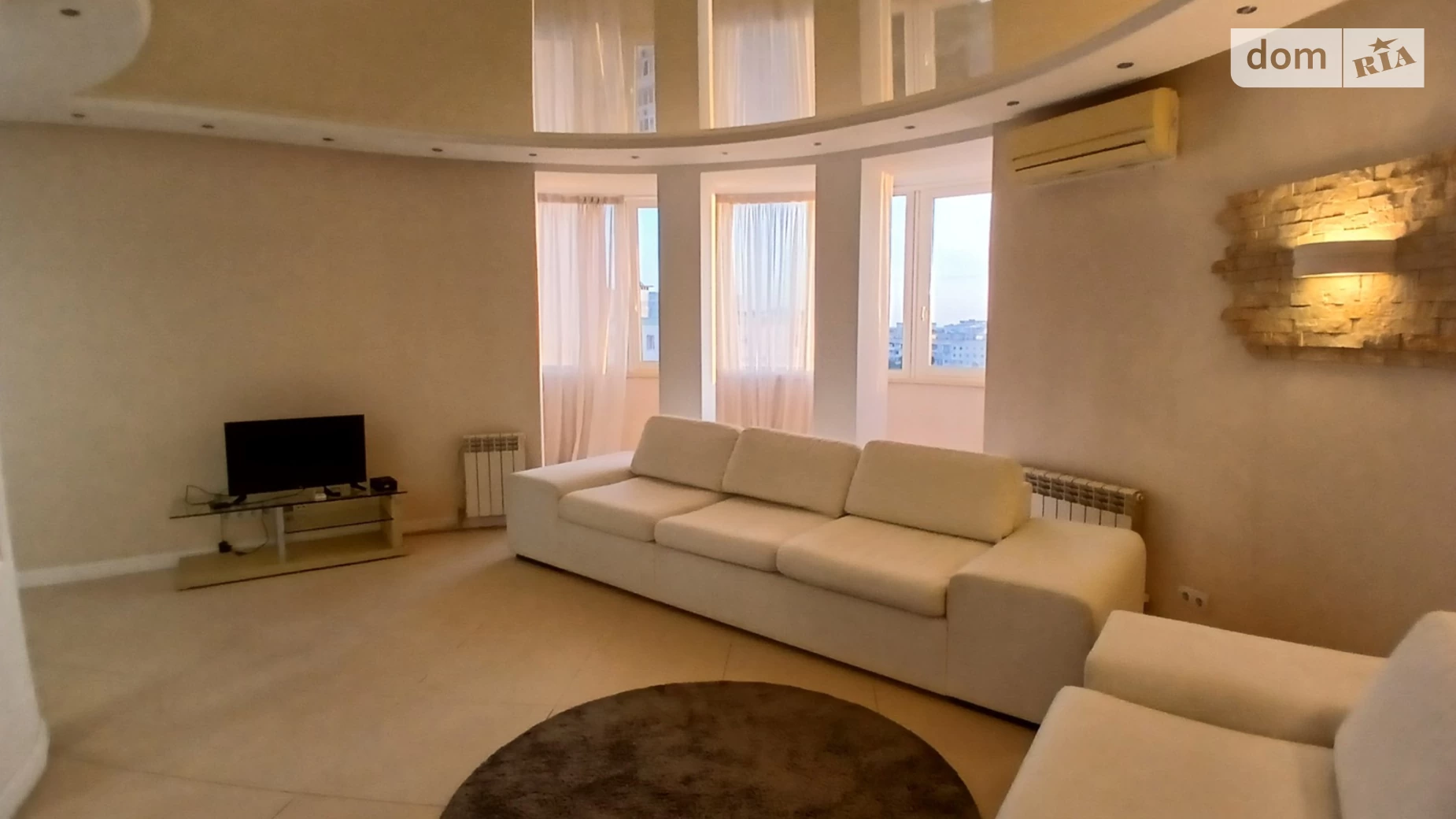 Сдается в аренду 2-комнатная квартира 80 кв. м в Одессе, ул. Тополевая, 18/2 - фото 2