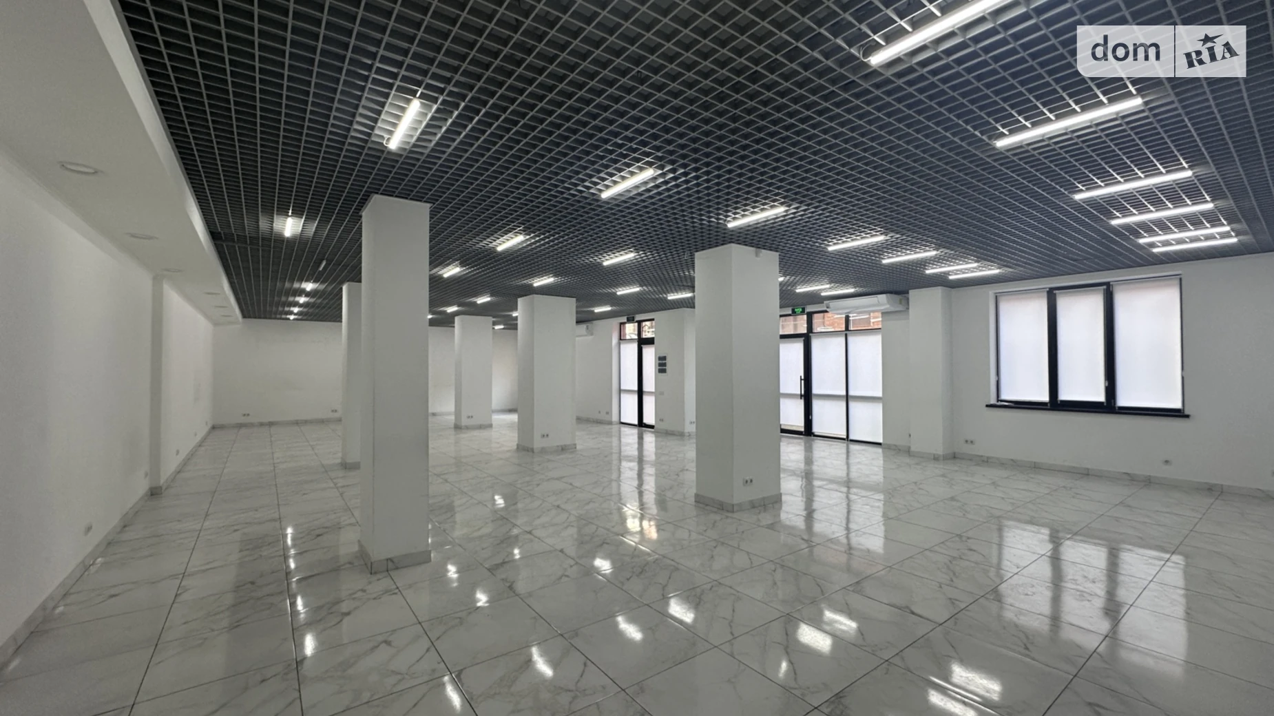 Сдается в аренду офис 207 кв. м в бизнес-центре, цена: 2000 $ - фото 2