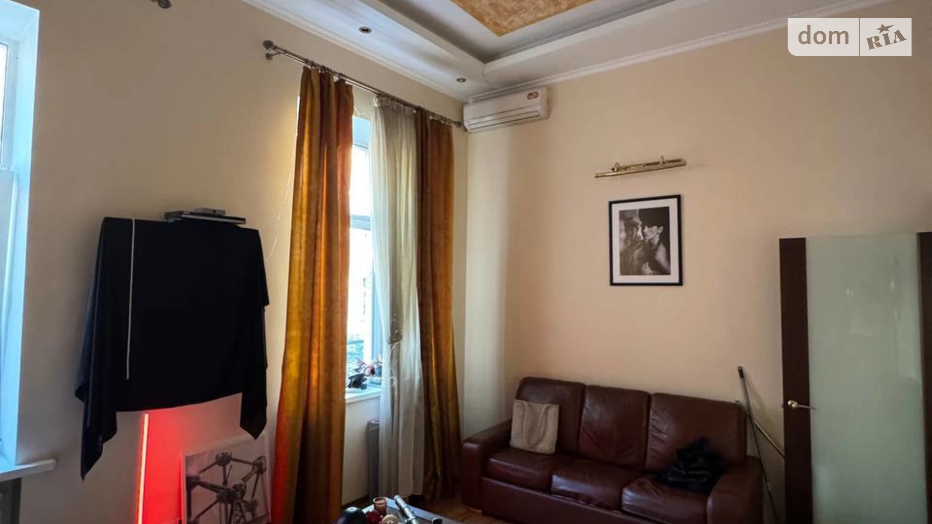 Продается 1-комнатная квартира 40 кв. м в Киеве, ул. Рейтарская, 25 - фото 2