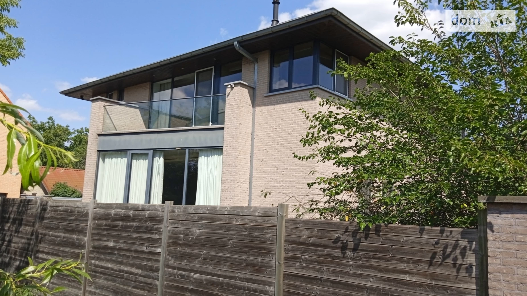 Продается дом на 3 этажа 350 кв. м с балконом, цена: 450000 $ - фото 4