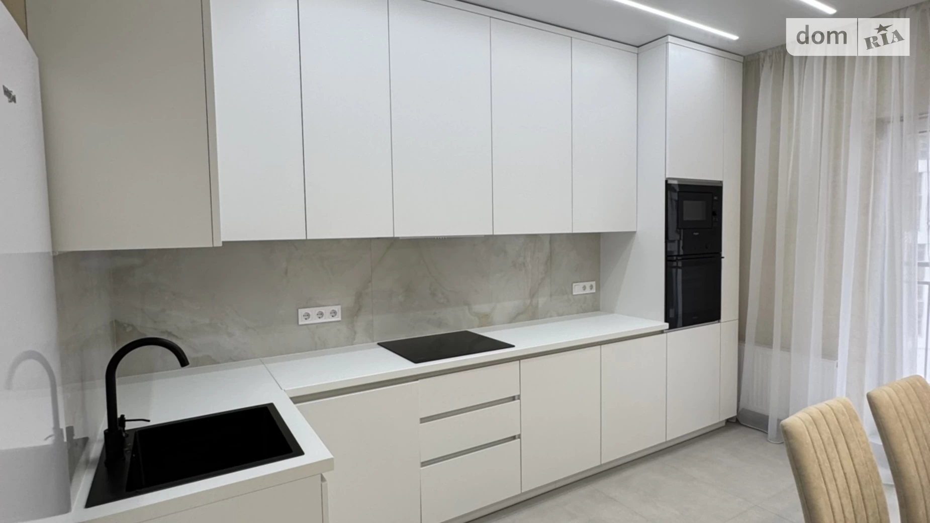 Продается 1-комнатная квартира 42.4 кв. м в Одессе, ул. Краснова, 1В - фото 2