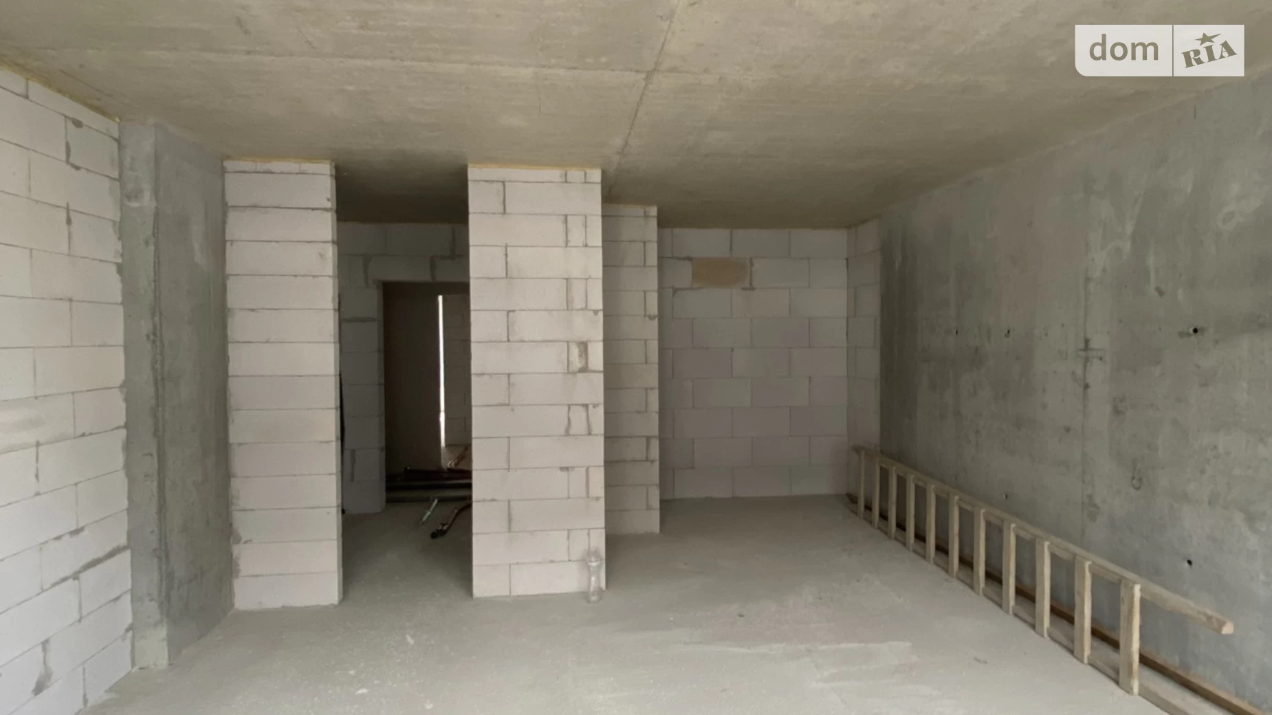 Продается 2-комнатная квартира 57 кв. м в Ивано-Франковске, ул. Юліана Пелеша(Крайковского), 3 корпус 11 - фото 2