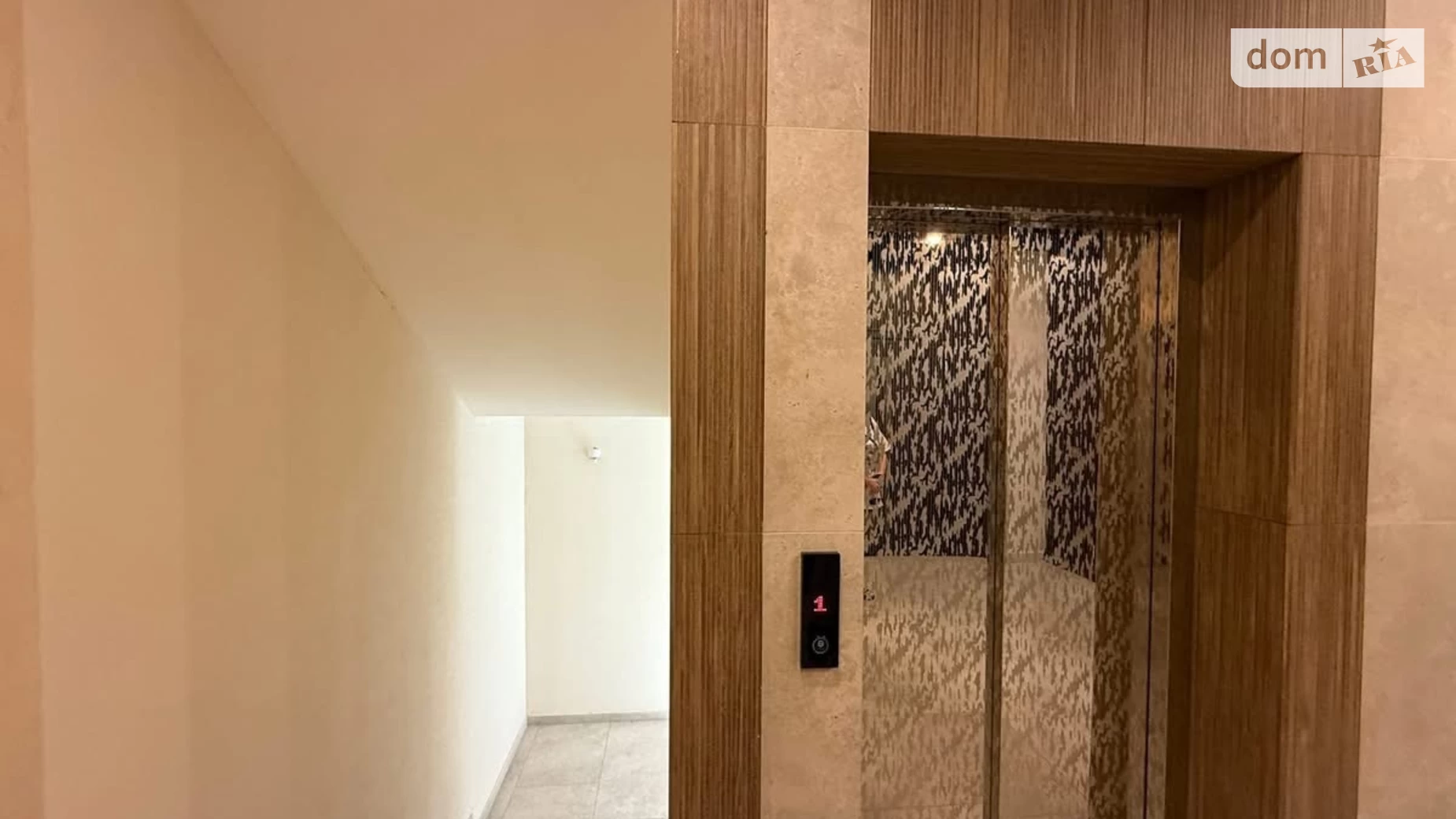 Продається 1-кімнатна квартира 67.3 кв. м у Ужгороді, наб. Слов'янська, 21А - фото 4