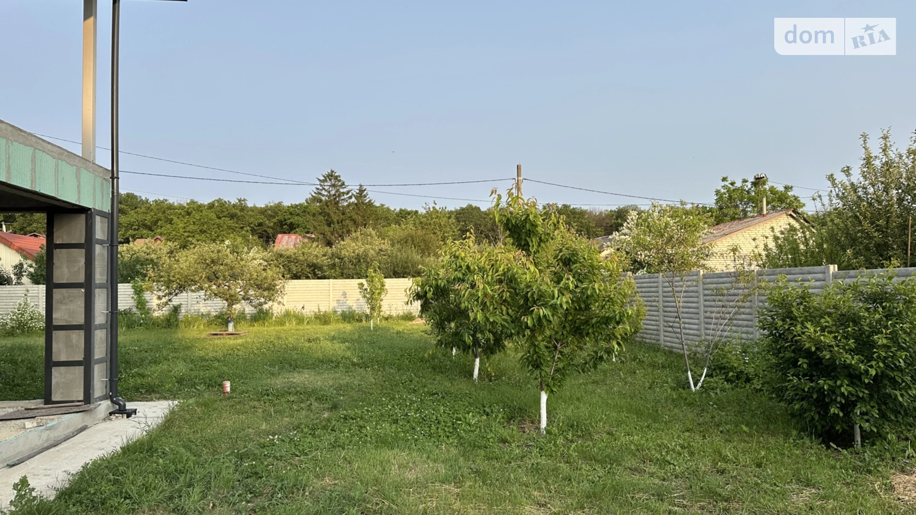 Продается дом на 2 этажа 220 кв. м с камином, цена: 150000 $ - фото 3