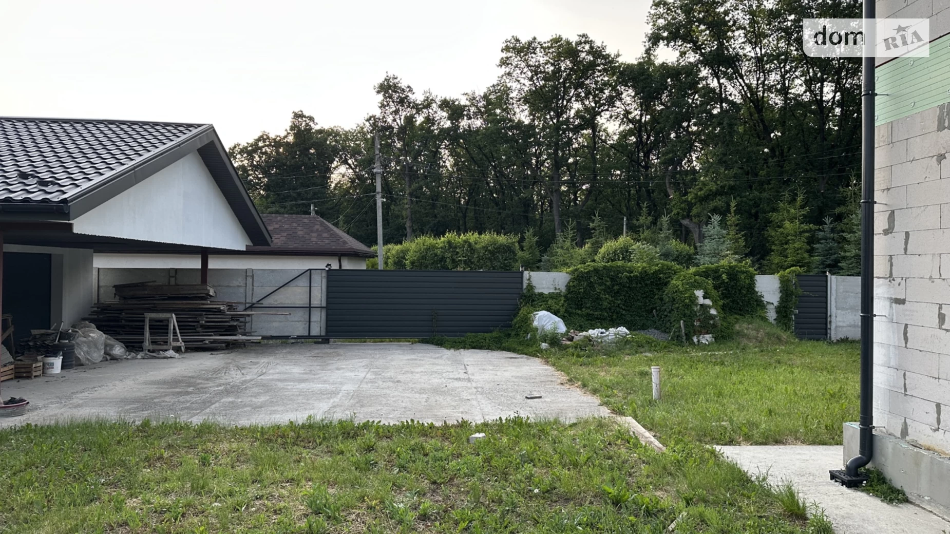 Продается дом на 2 этажа 220 кв. м с камином, цена: 150000 $ - фото 5