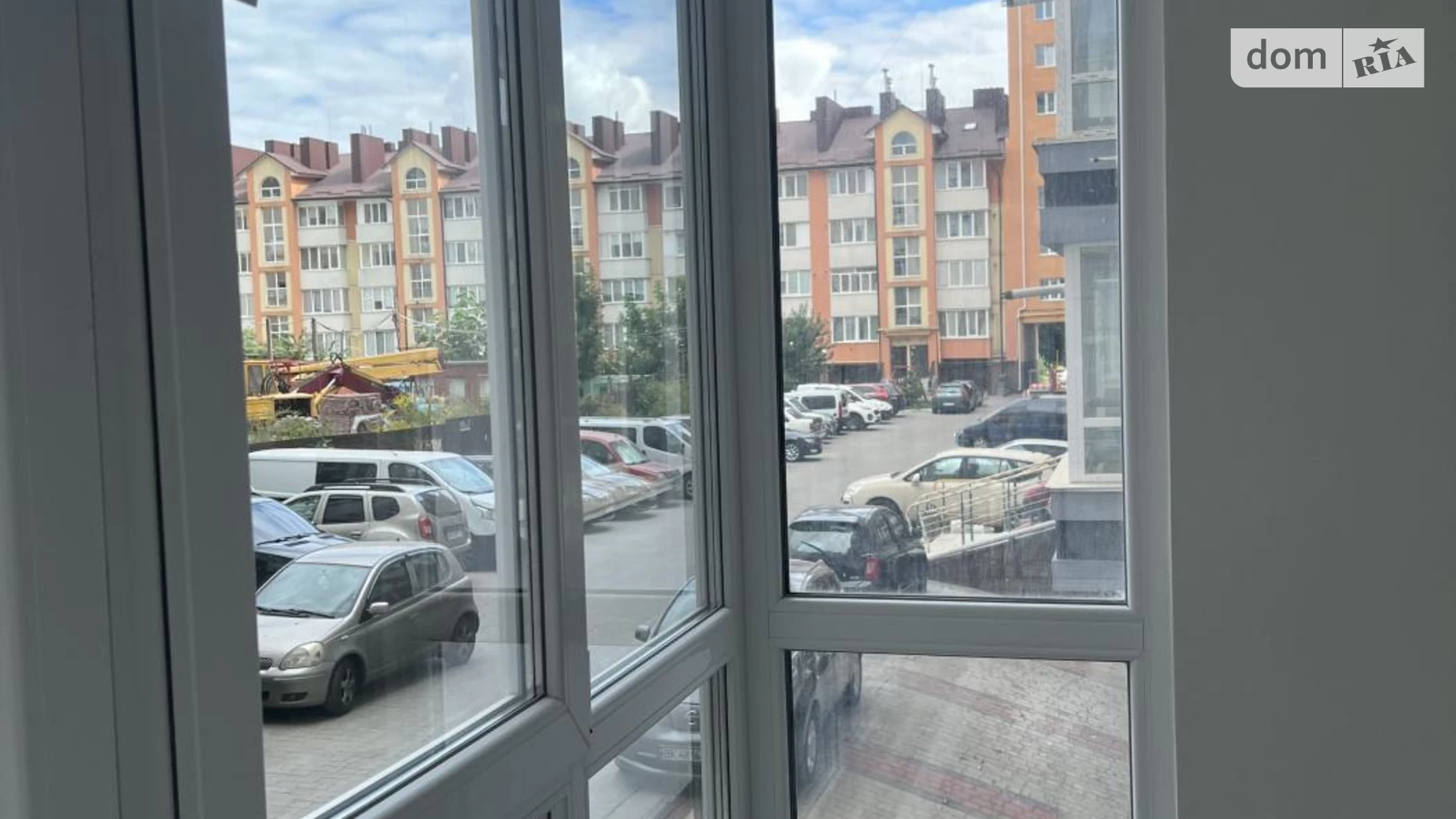 Продается 2-комнатная квартира 69.2 кв. м в Ровно, ул. Гайдамацкая - фото 2