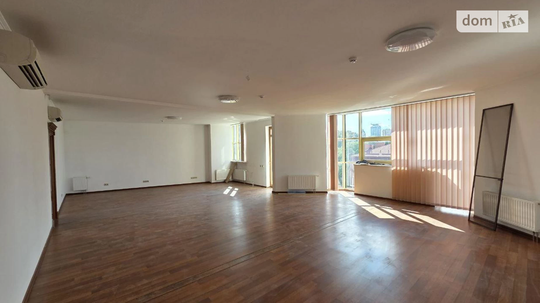 Сдается в аренду офис 230 кв. м в бизнес-центре, цена: 2850 $ - фото 2