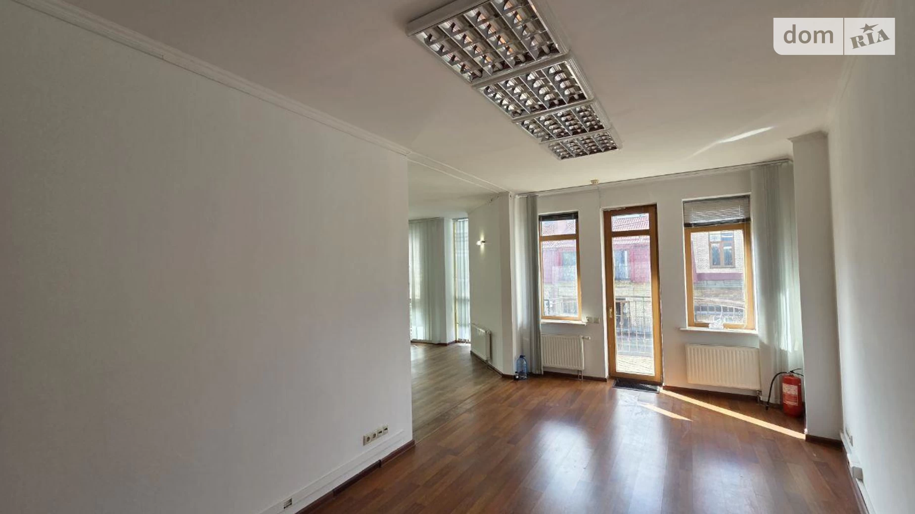 Сдается в аренду офис 700 кв. м в бизнес-центре, цена: 8400 $ - фото 5