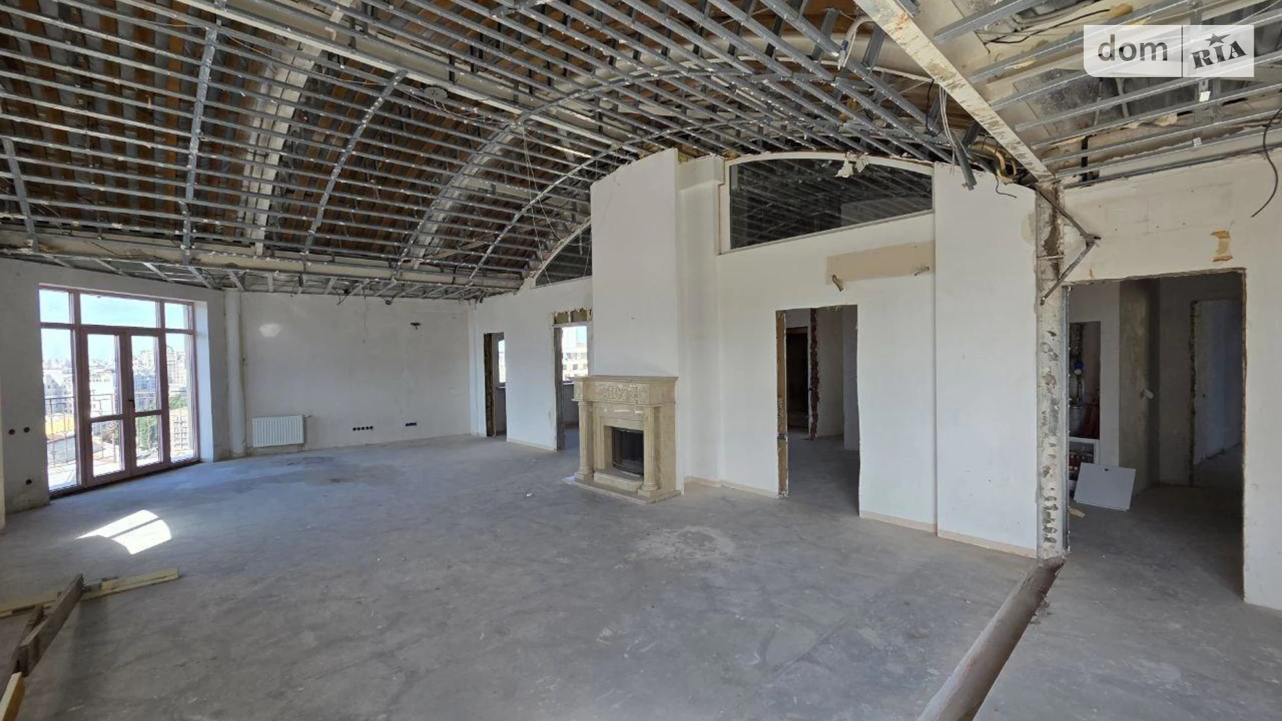 Сдается в аренду офис 220 кв. м в бизнес-центре, цена: 2350 $ - фото 4