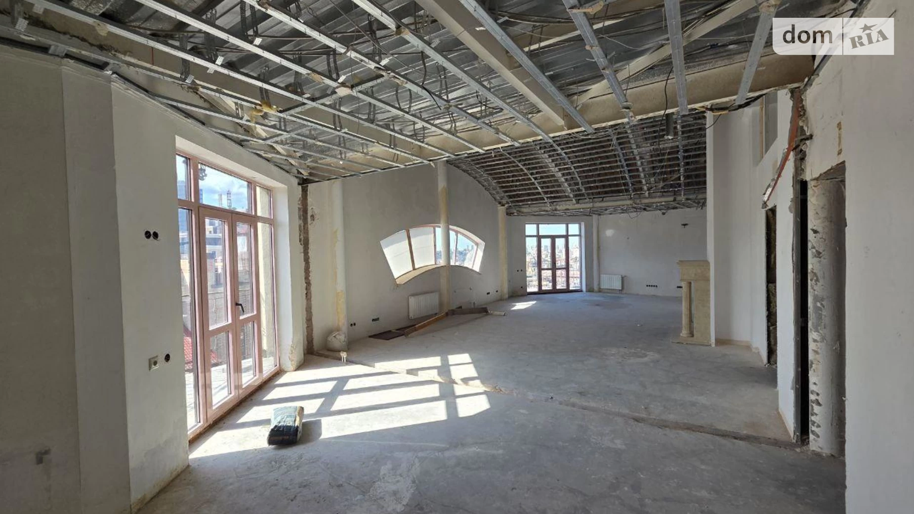 Сдается в аренду офис 220 кв. м в бизнес-центре, цена: 2350 $ - фото 5