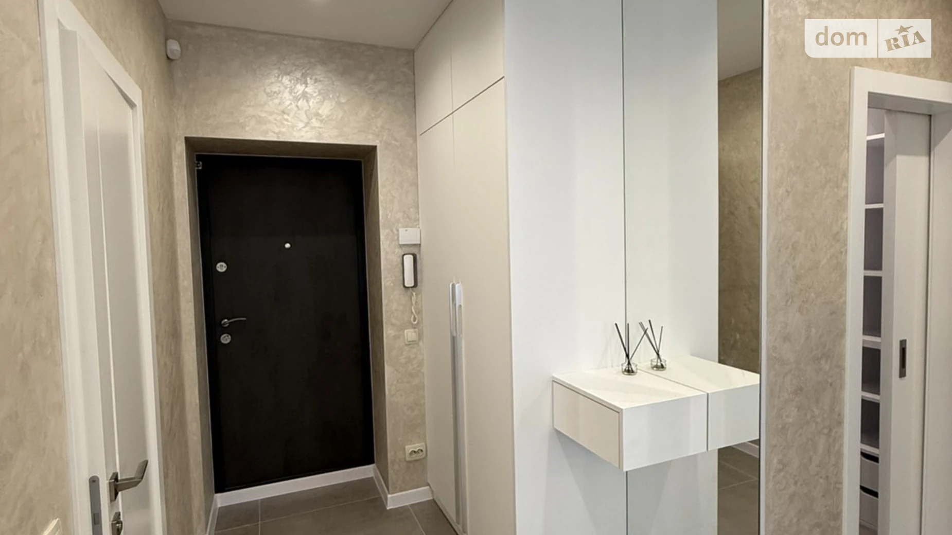 Сдается в аренду 2-комнатная квартира 50 кв. м в Ивано-Франковске, ул. Гетьмана Ивана Мазепы, 164 корпус 4 - фото 2