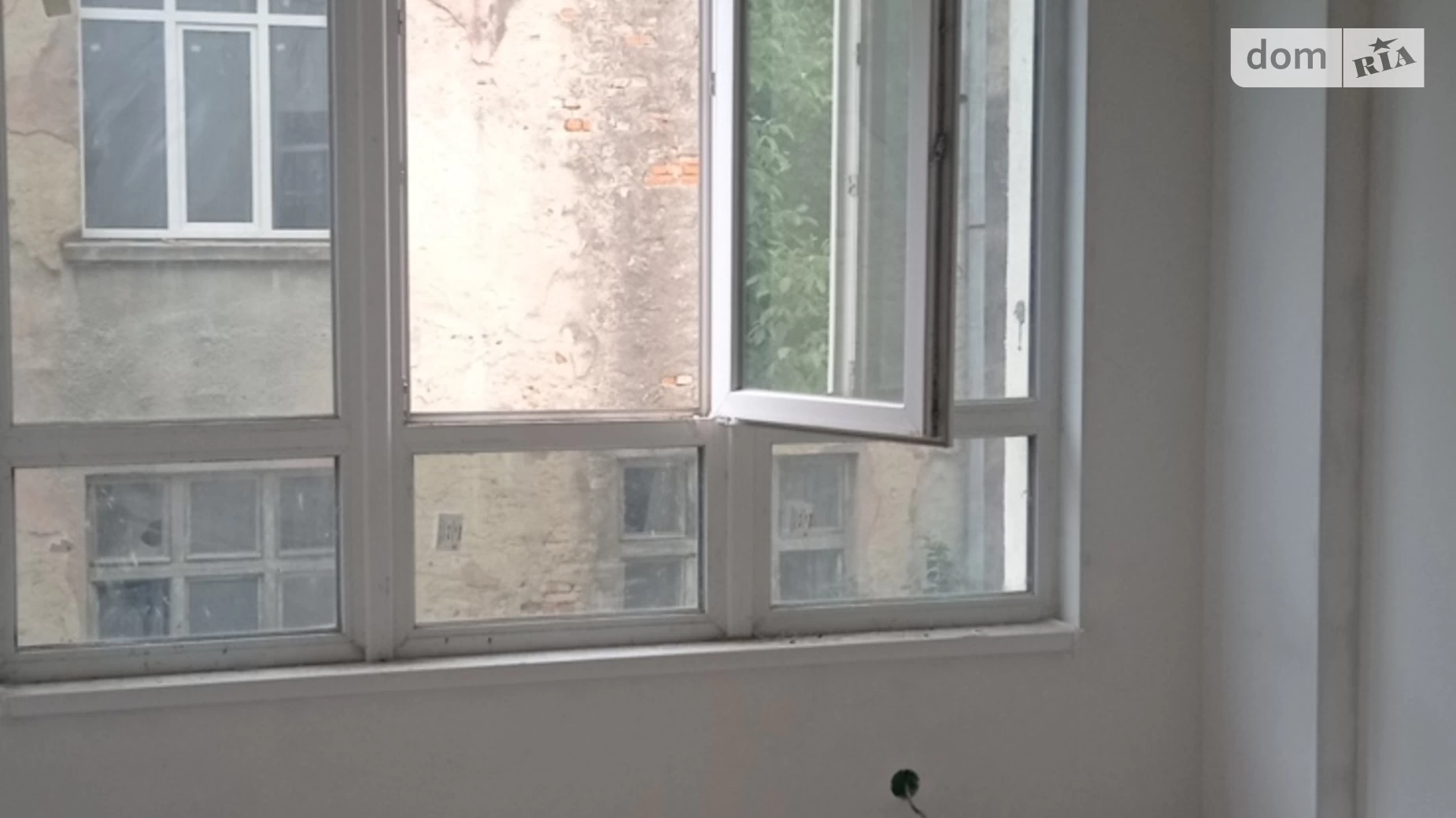 Продается 1-комнатная квартира 38.1 кв. м в Ужгороде, ул. Сергея Мартина(Парижской Коммуны), 4 - фото 3