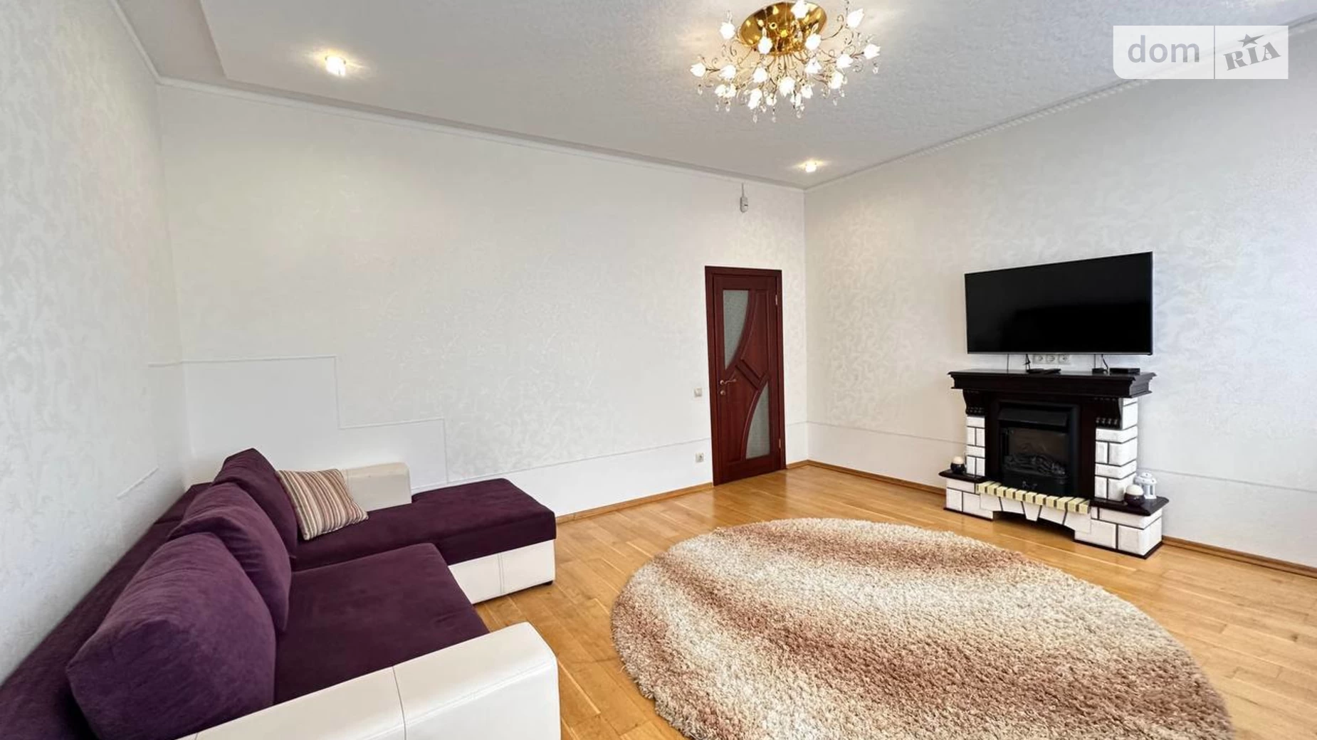 Сдается в аренду дом на 3 этажа 210 кв. м с балконом, цена: 2000 $ - фото 4