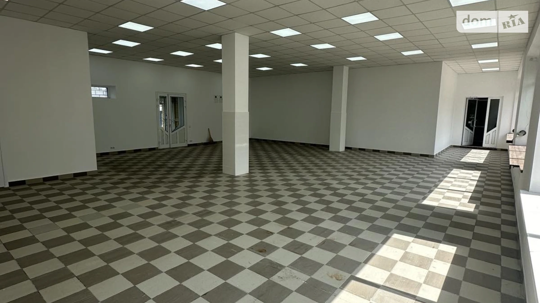 Здається в оренду приміщення вільного призначення 156 кв. м в 1-поверховій будівлі, цена: 49920 грн - фото 4