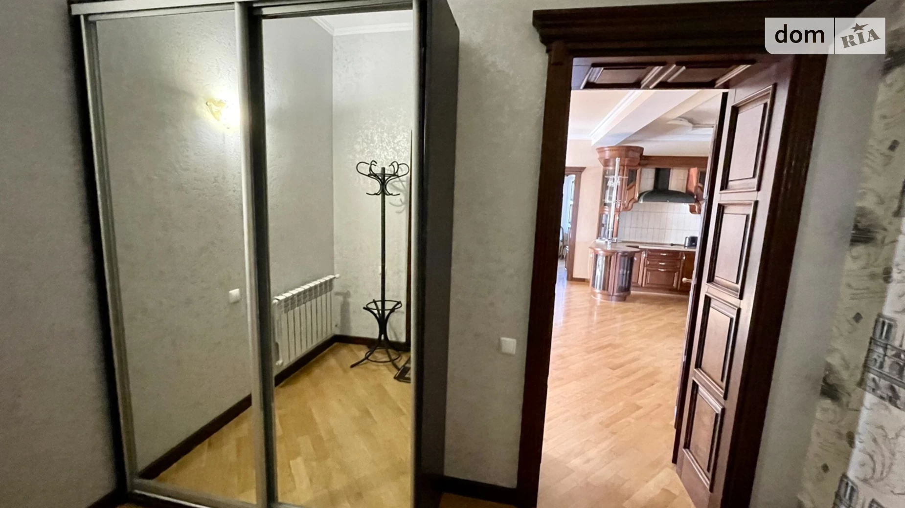 Продается дом на 2 этажа 310 кв. м с бассейном, цена: 299998 $ - фото 4