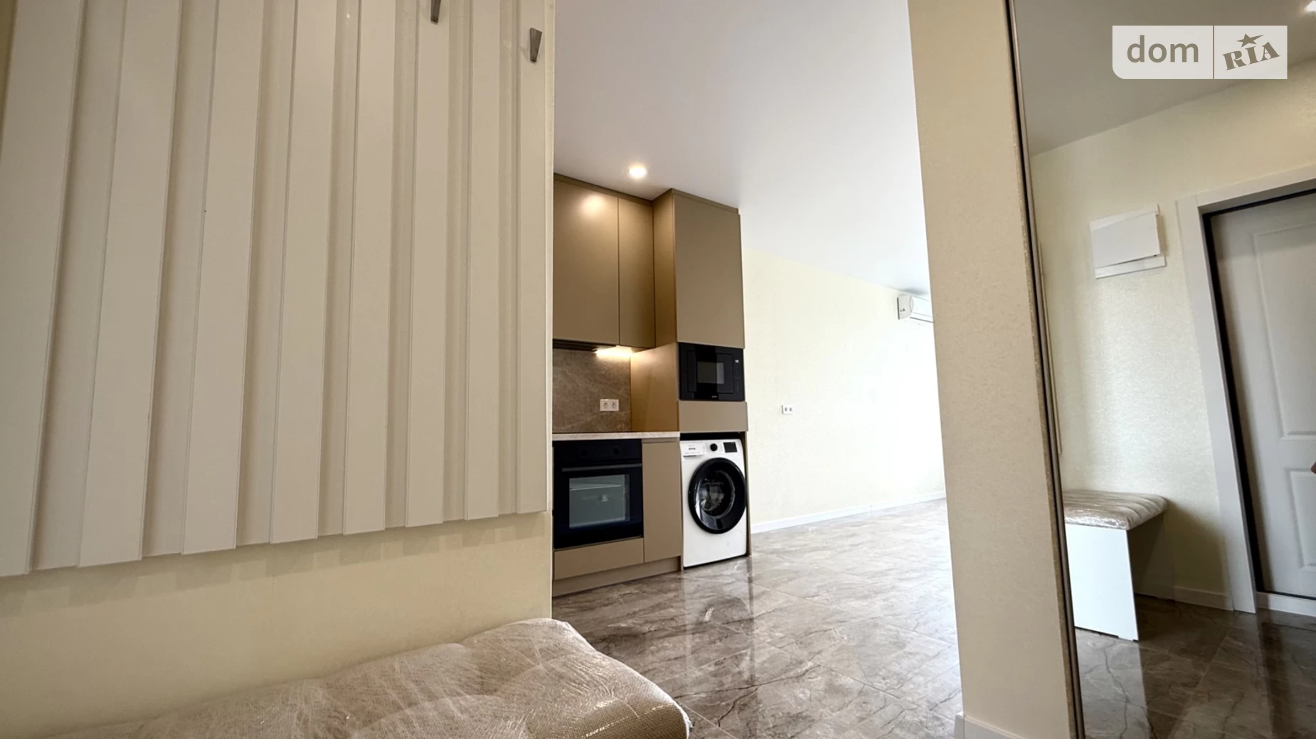 Продается 1-комнатная квартира 43 кв. м в Днепре, ул. Космическая, 5 - фото 2