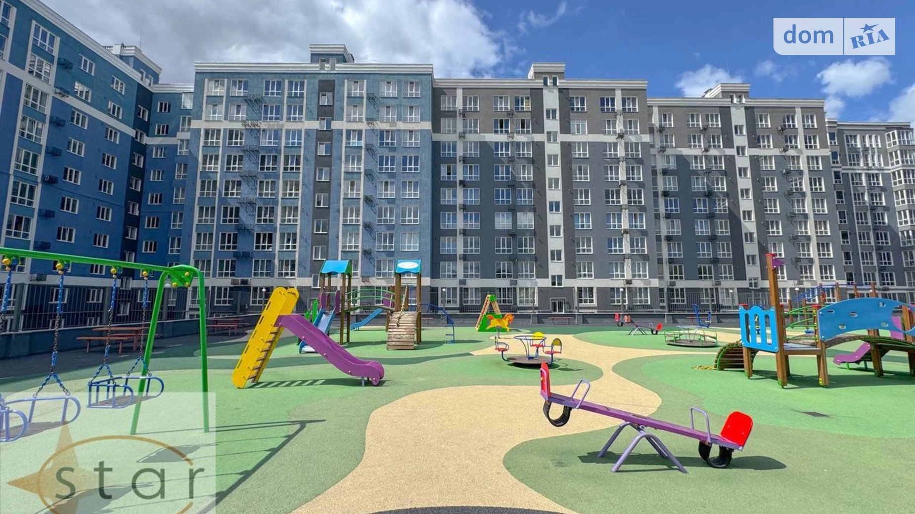 Продается 3-комнатная квартира 99 кв. м в Чернигове, ул. Авиаторов, 42В - фото 2