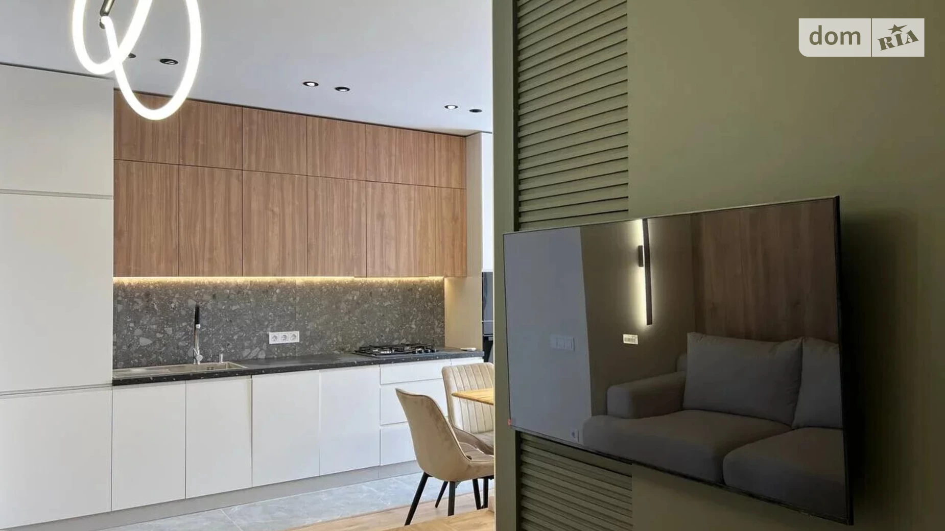 Продается 2-комнатная квартира 63 кв. м в Ивано-Франковске, ул. Высочана Семена, 18 корпус 10 - фото 2