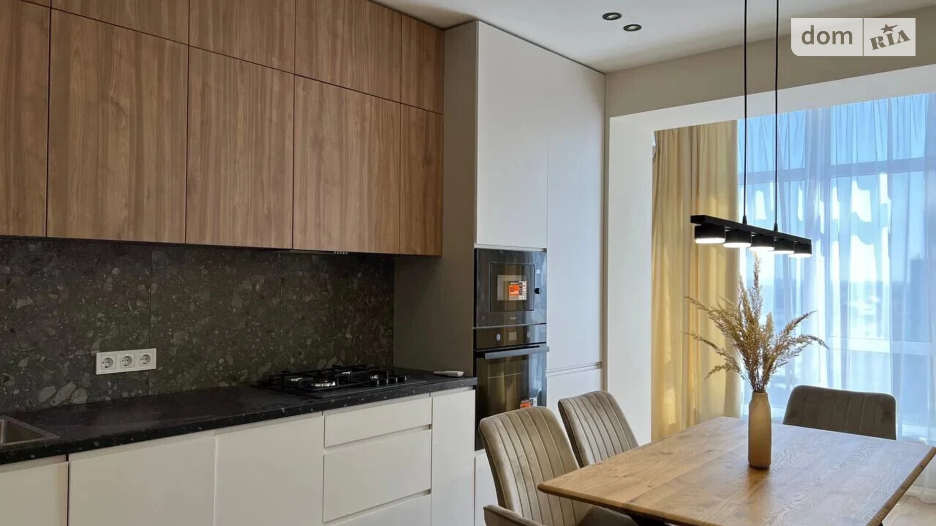 Продается 2-комнатная квартира 63 кв. м в Ивано-Франковске, ул. Высочана Семена, 18 корпус 10 - фото 4