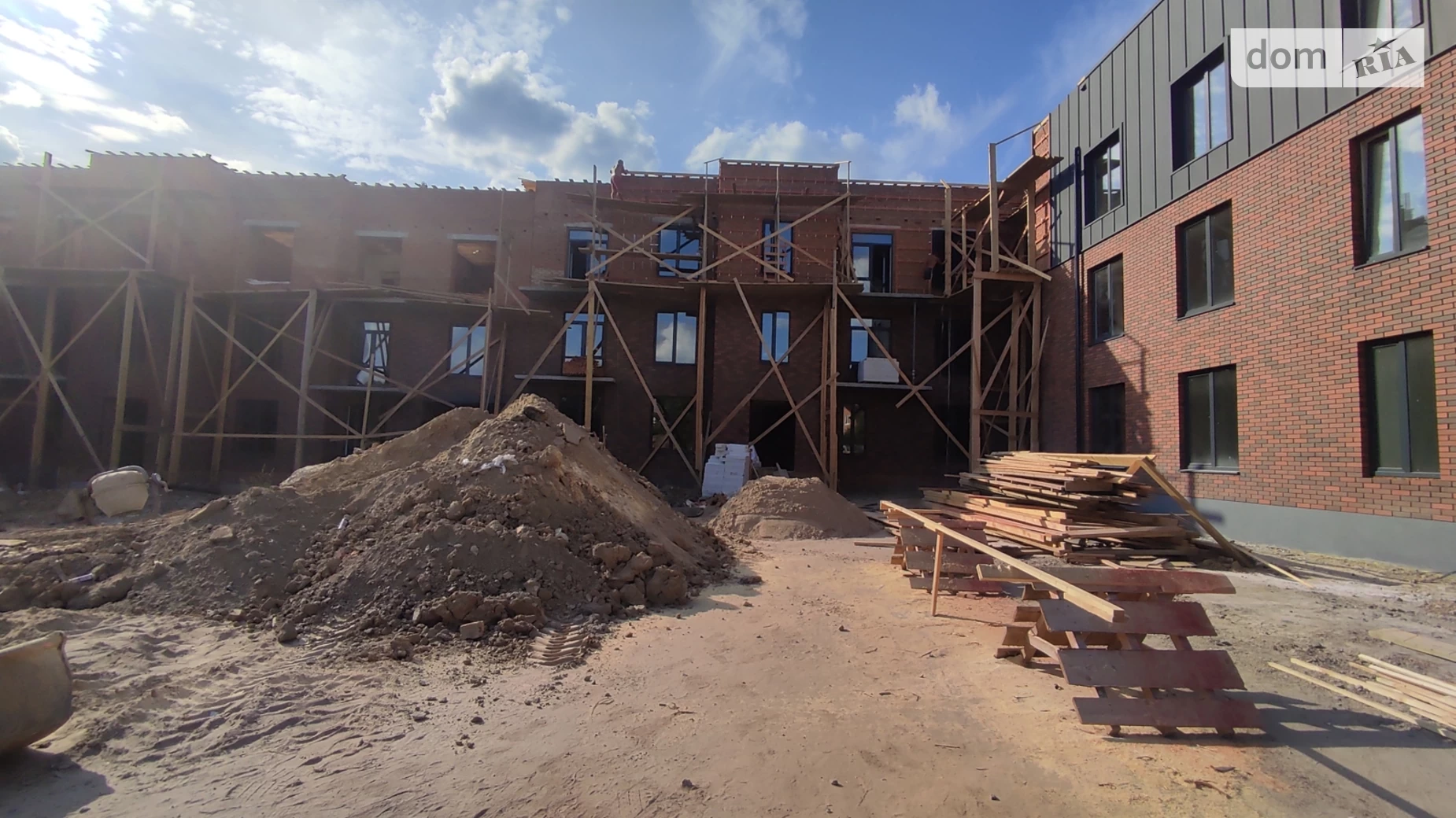 Продается 2-комнатная квартира 54 кв. м в Виннице, ул. Грушева, 32 - фото 2