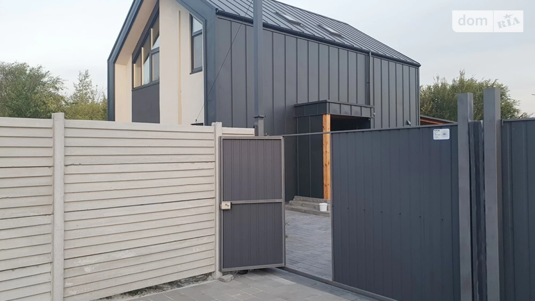 Продается дом на 2 этажа 136 кв. м с беседкой, цена: 250000 $ - фото 2