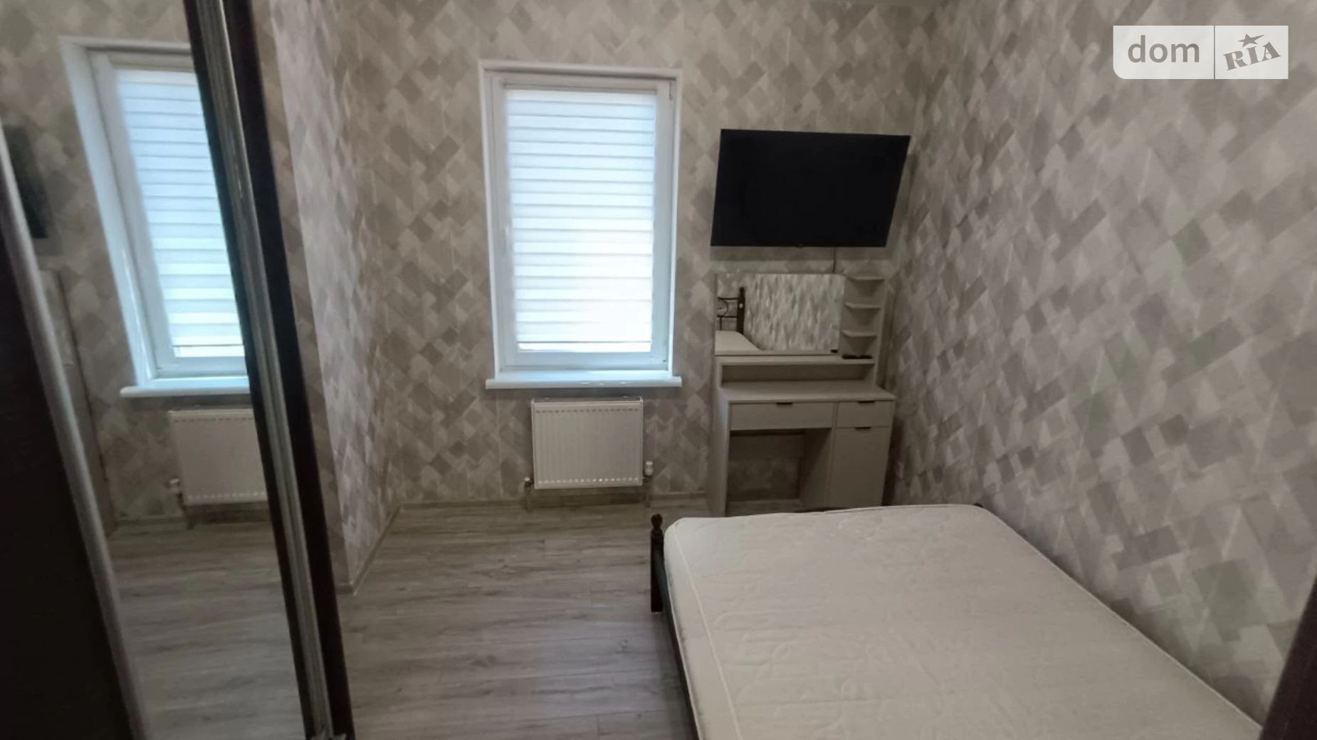 Продается 1-комнатная квартира 39.2 кв. м в Лиманке, мас. Радужный - фото 2