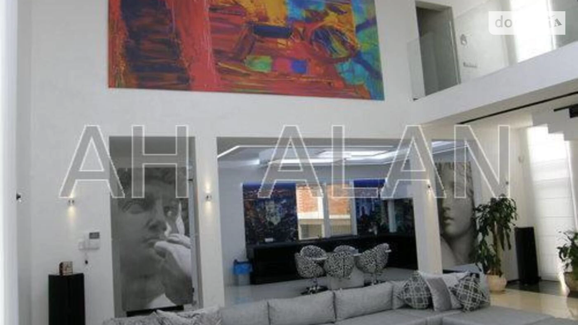 Продается дом на 2 этажа 289 кв. м с камином, цена: 540000 $ - фото 2