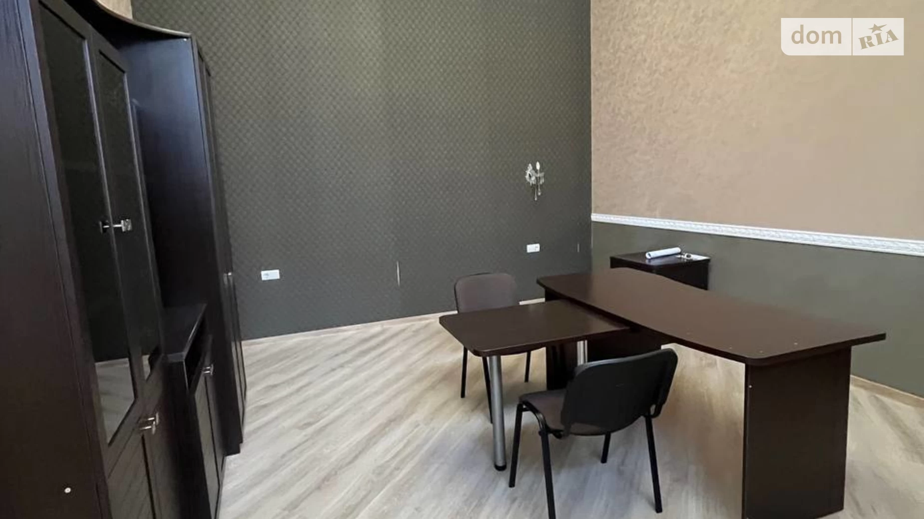 Продается офис 190 кв. м в бизнес-центре, цена: 200000 $ - фото 5