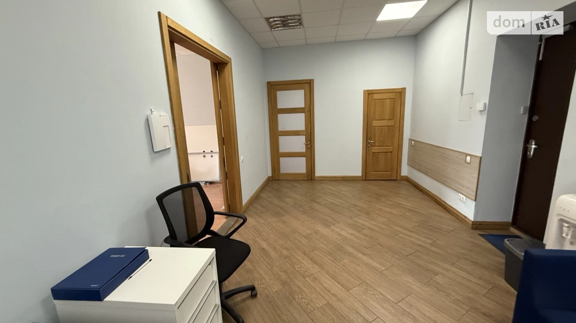 Сдается в аренду офис 127 кв. м в бизнес-центре, цена: 1200 $ - фото 3