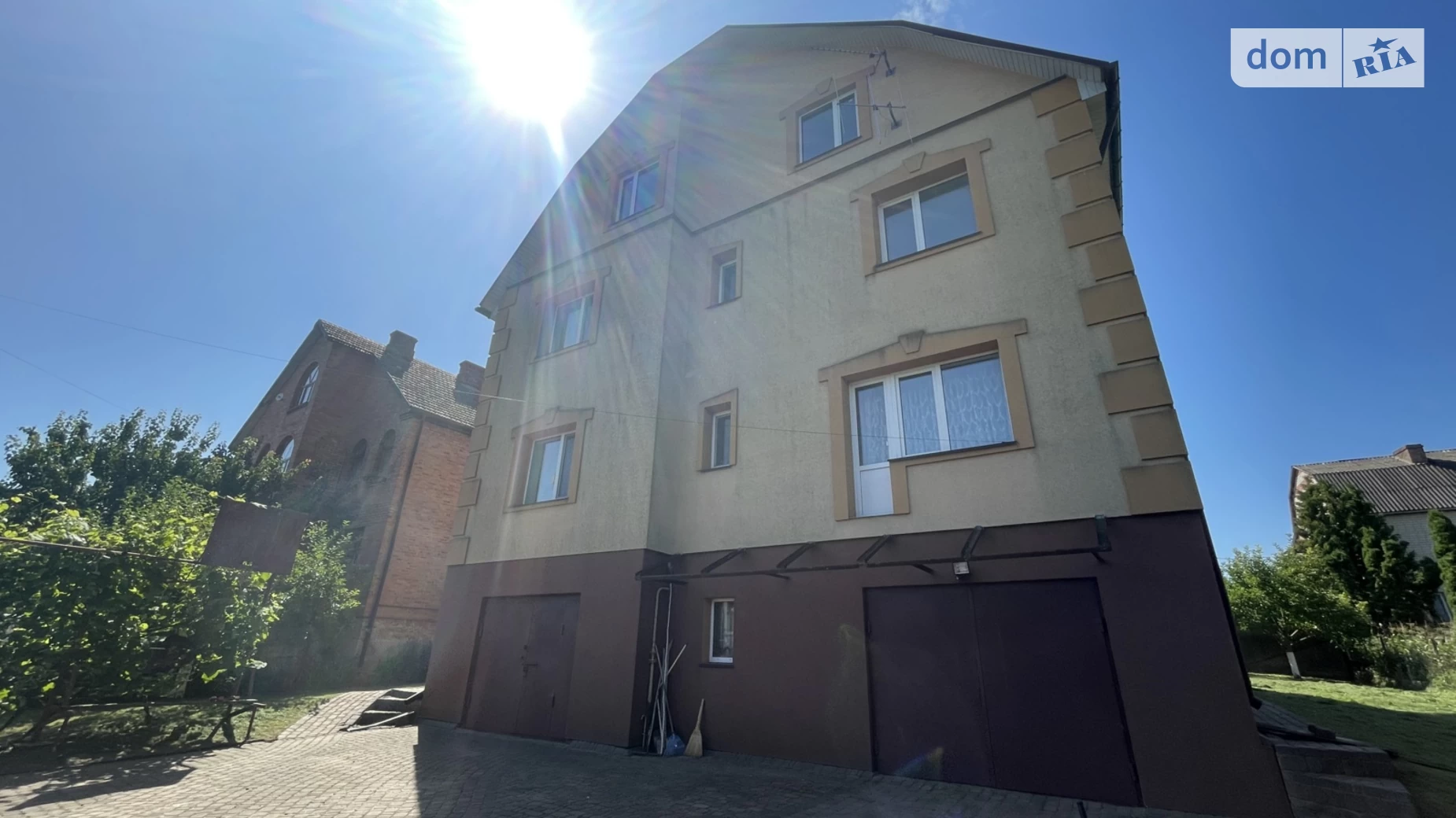 Продается дом на 2 этажа 180 кв. м с подвалом, цена: 135000 $ - фото 2