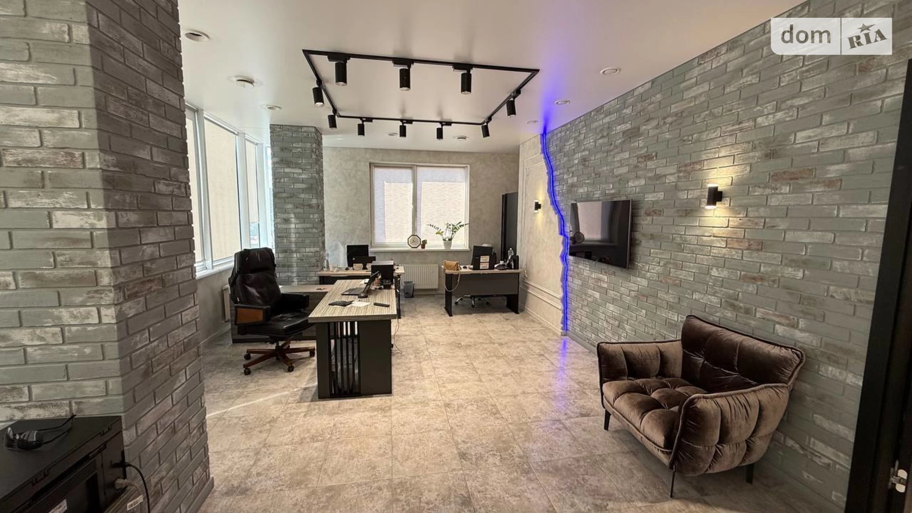 Продается офис 103.5 кв. м в бизнес-центре, цена: 155250 $ - фото 2